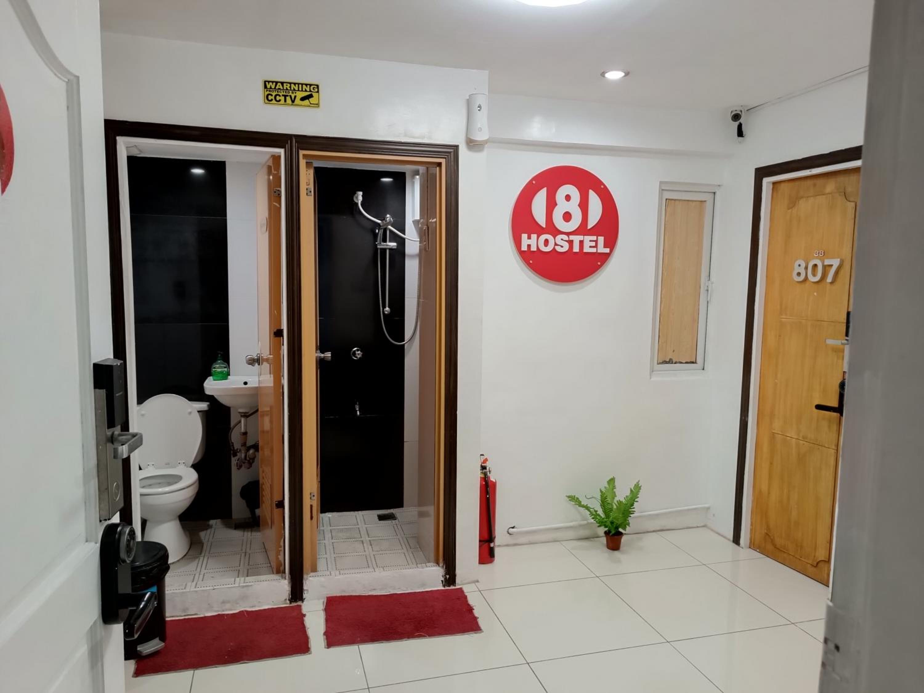 8Hostel