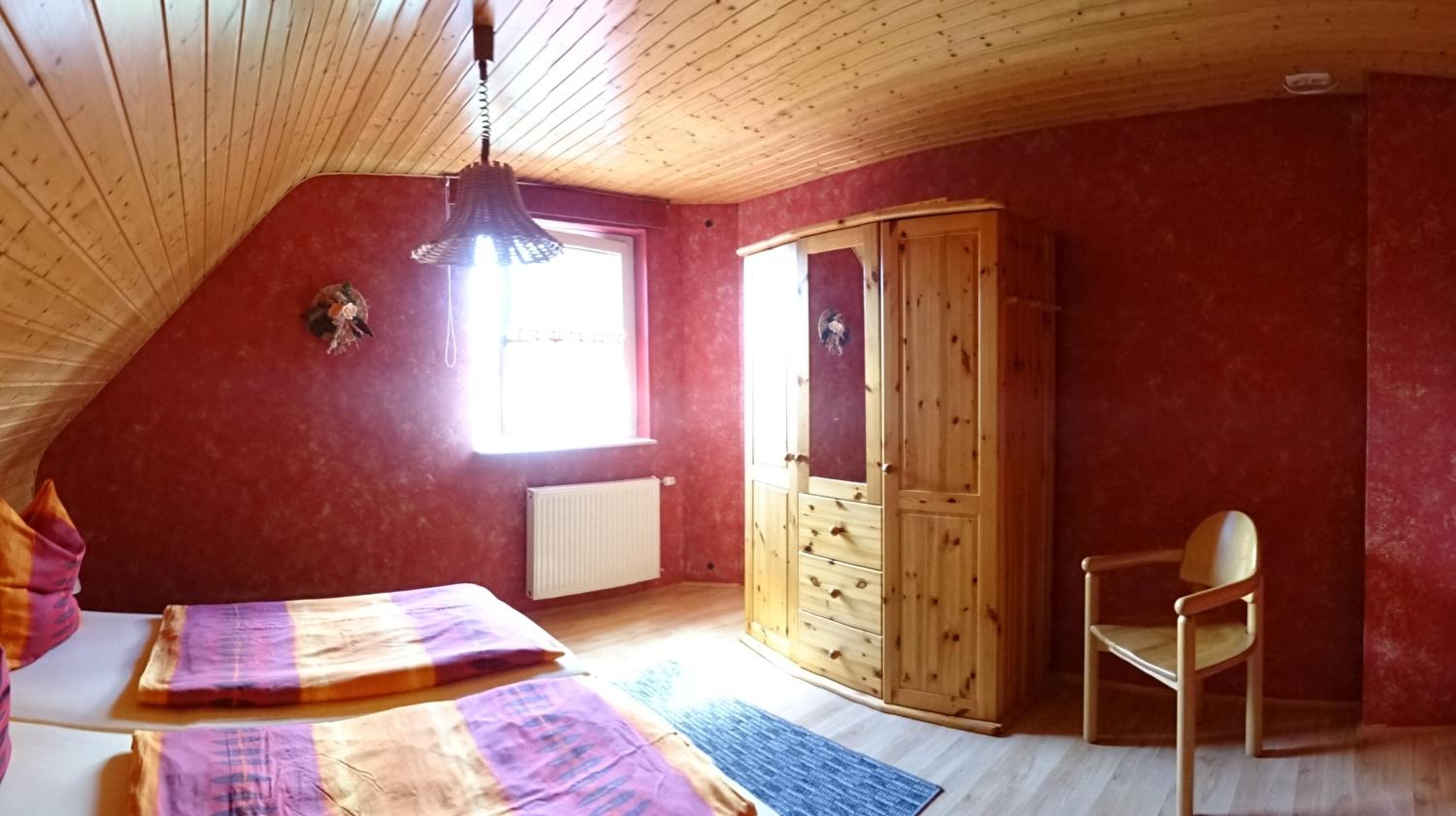 Ferienhaus Eulenhaus im urigen Garten