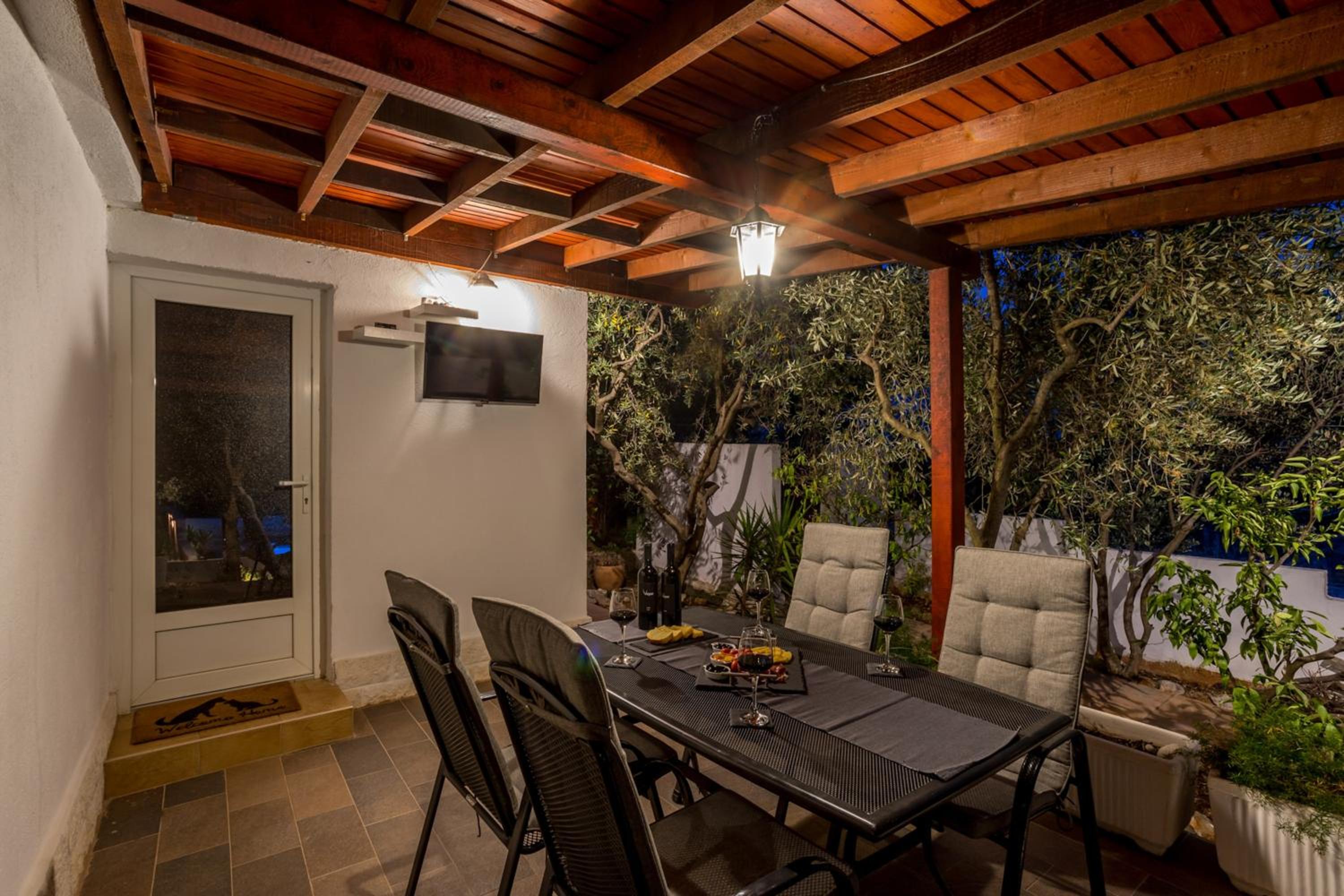 Charming House in Stari Grad