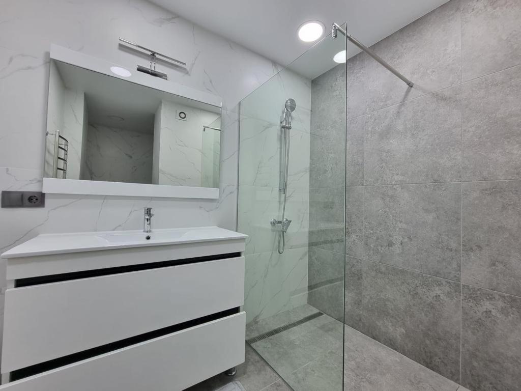 Comfortable Luxury Apartments in Center