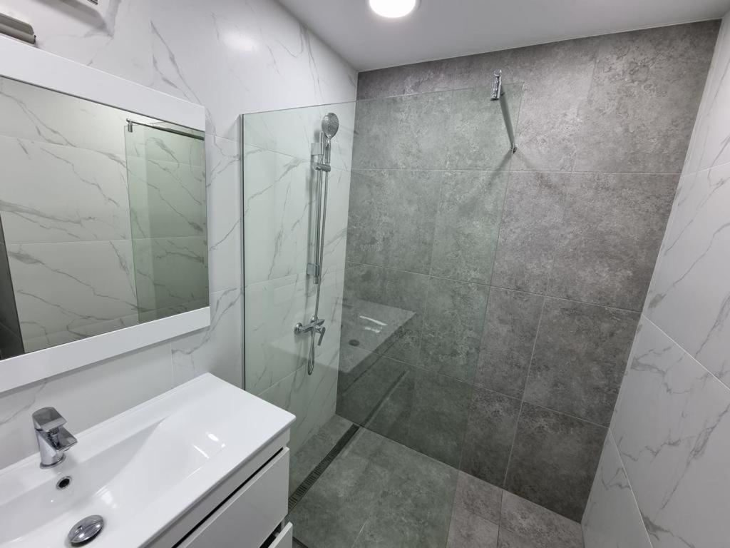 Comfortable Luxury Apartments in Center