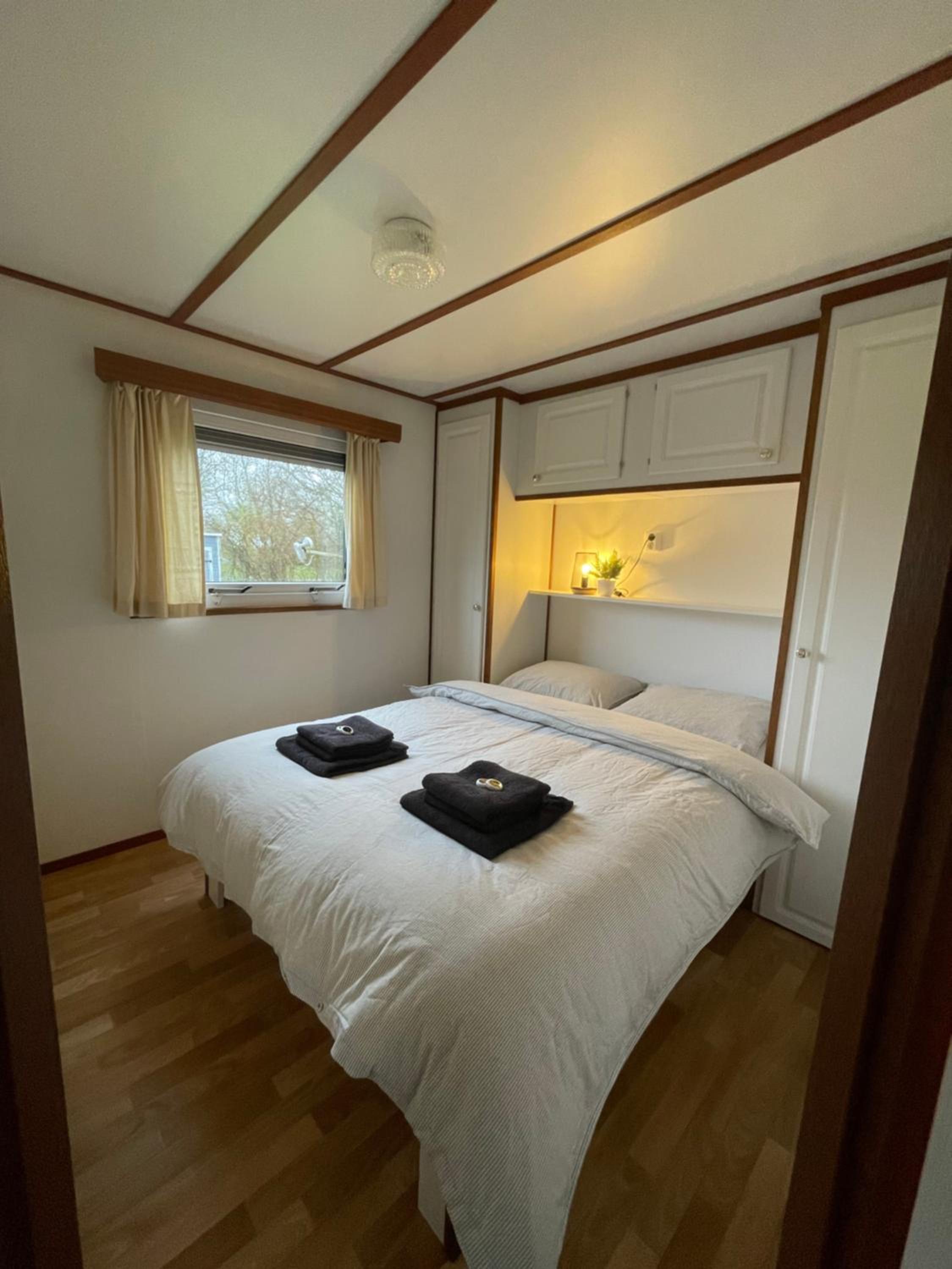 Chalet D12 - Camping it Soal view 2