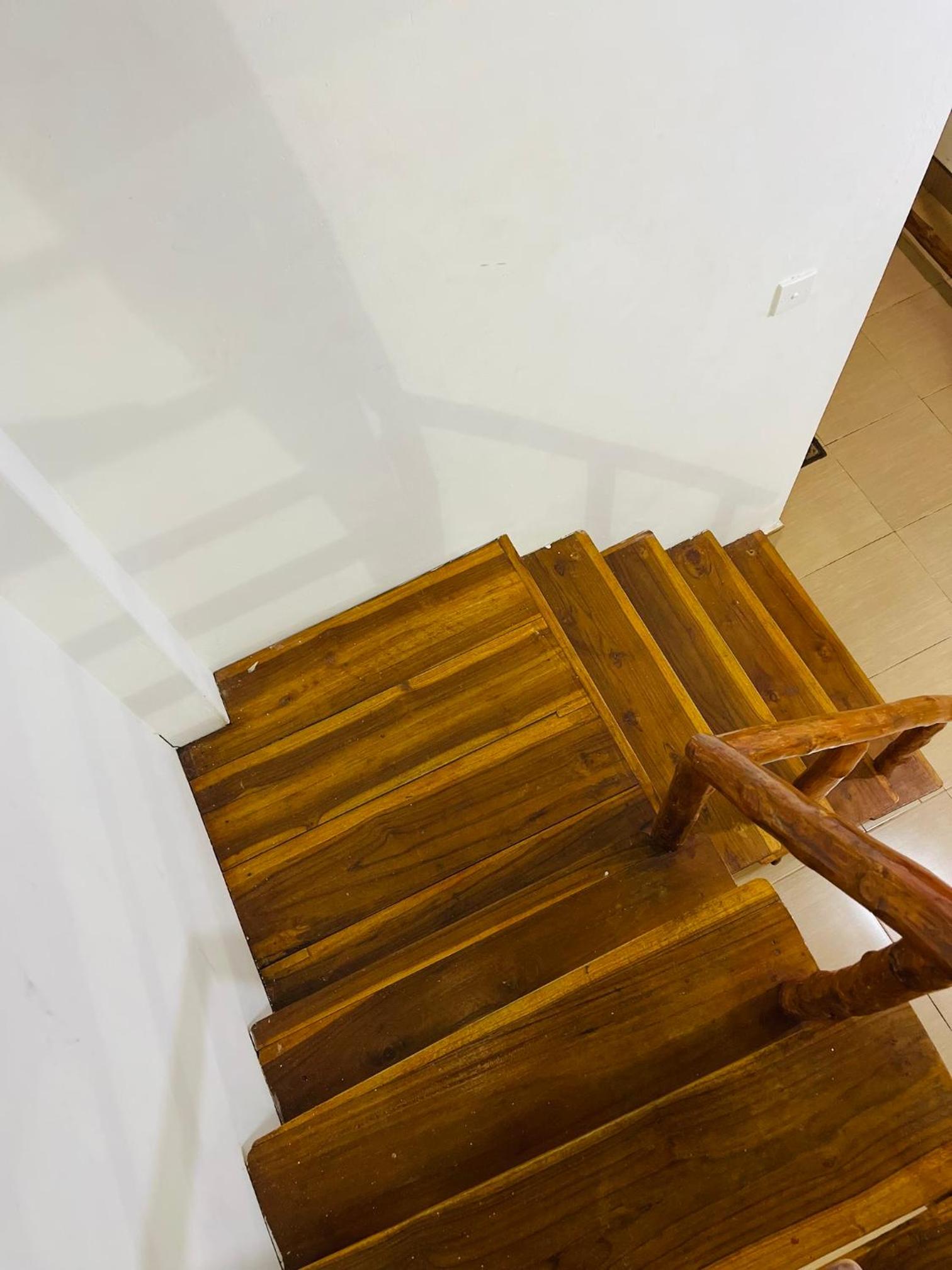 New Roy Guest House