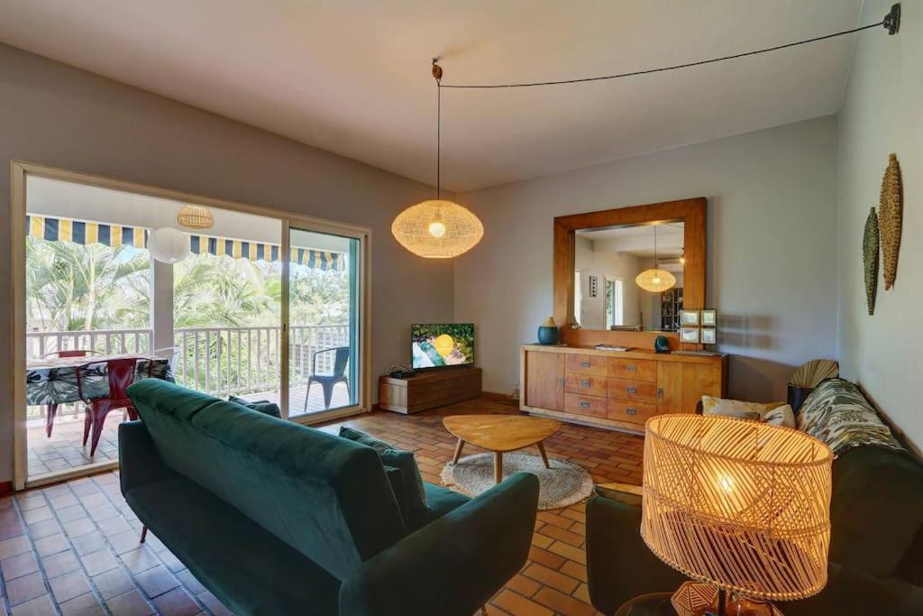 Villa KazAlizés avec Piscine et Jardin Saint Leu view 4