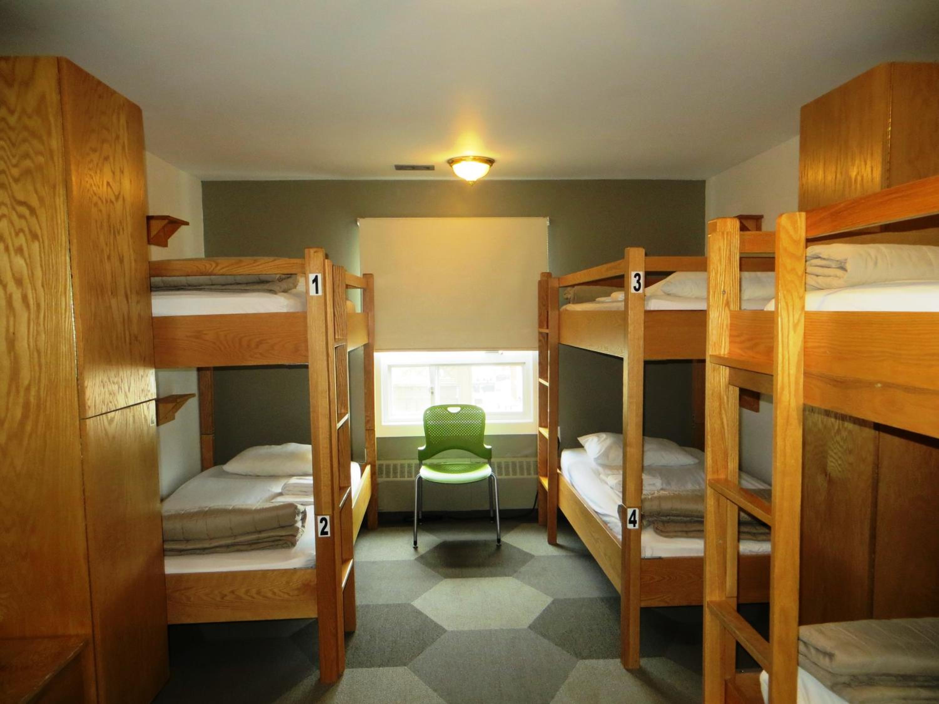 HI Calgary City Centre - Hostel