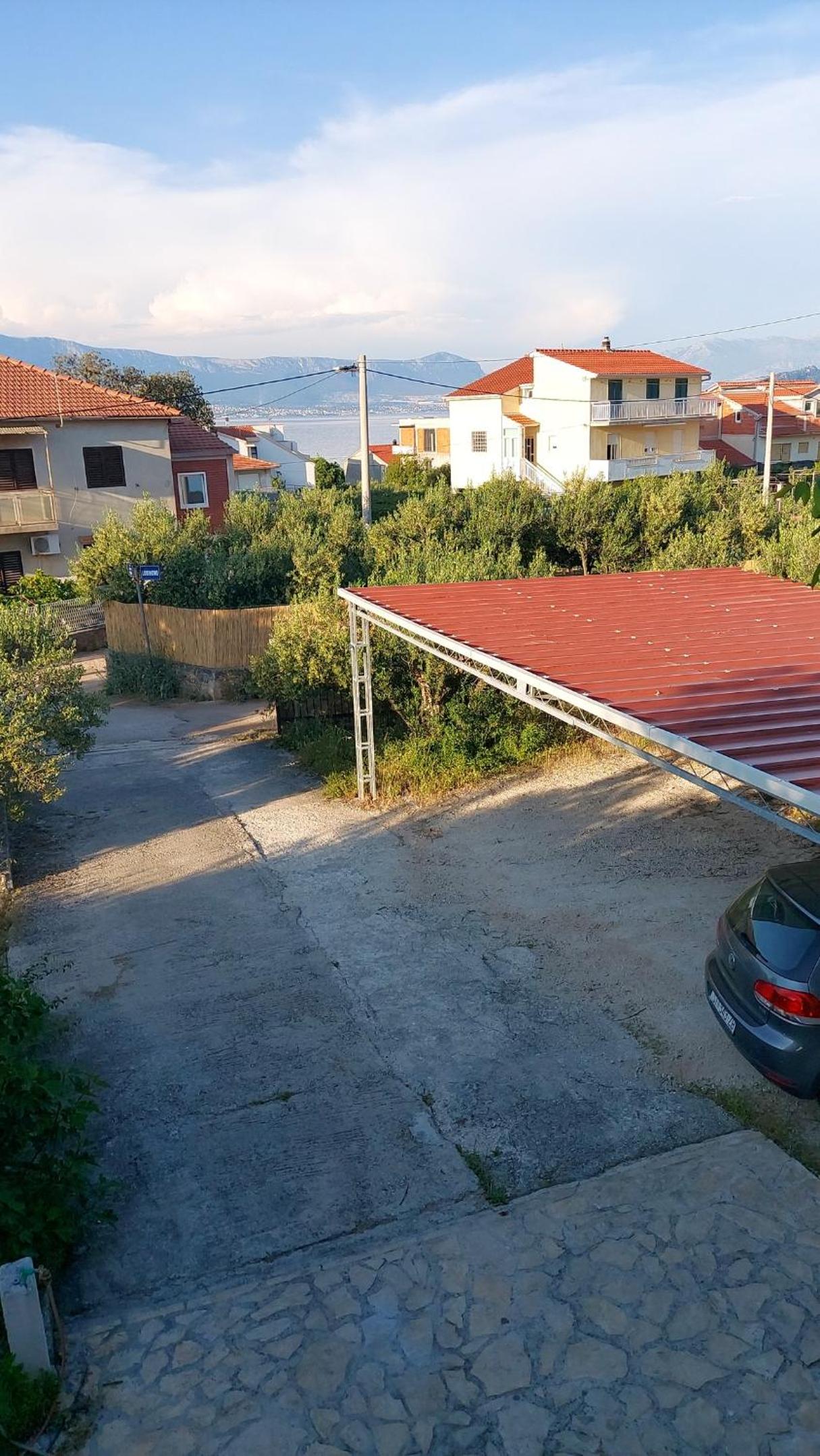 Charming Apartment in Slatine with Sea View – 45 m²