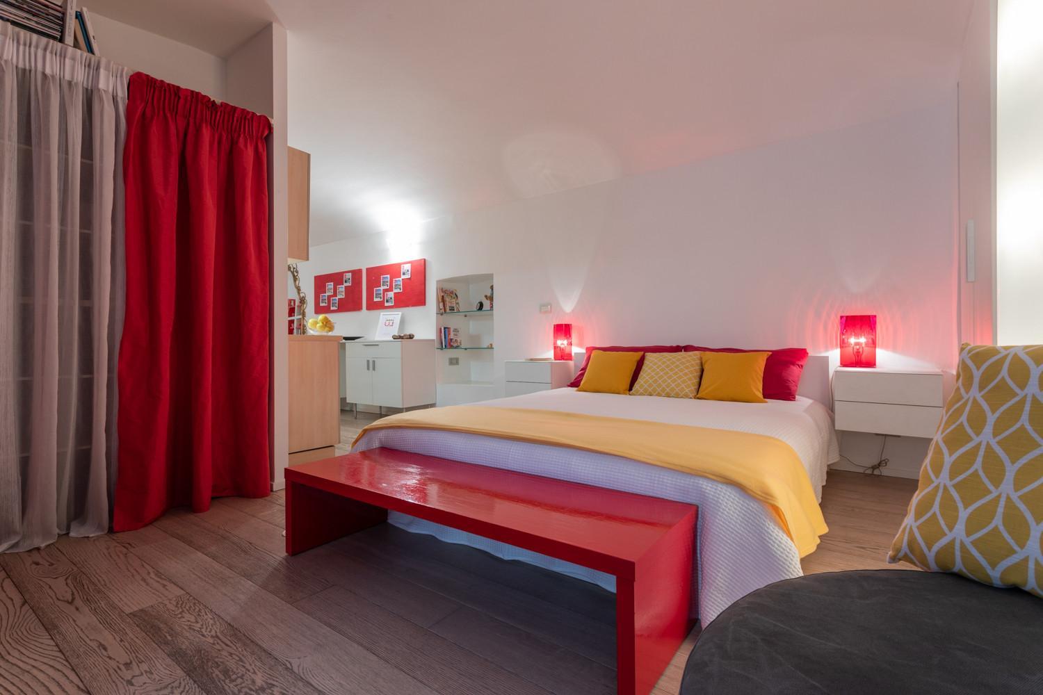 Red Studio near Porta Nuova by Wonderful Italy view 5
