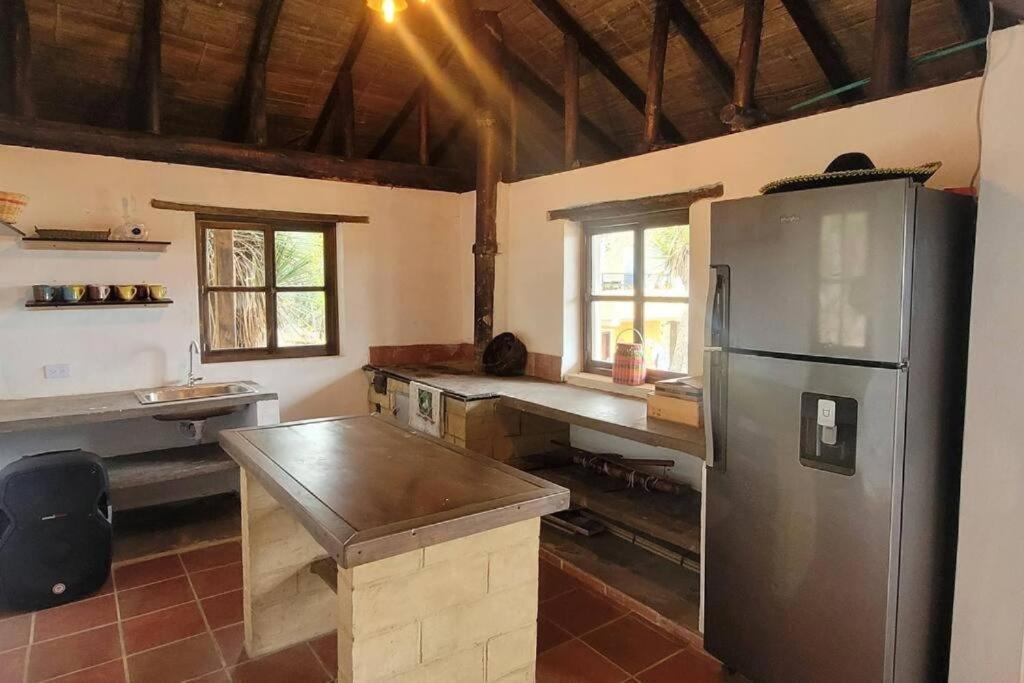La Rosaleda - Hermosa finca, vista al lago, bosque privado y BBQ