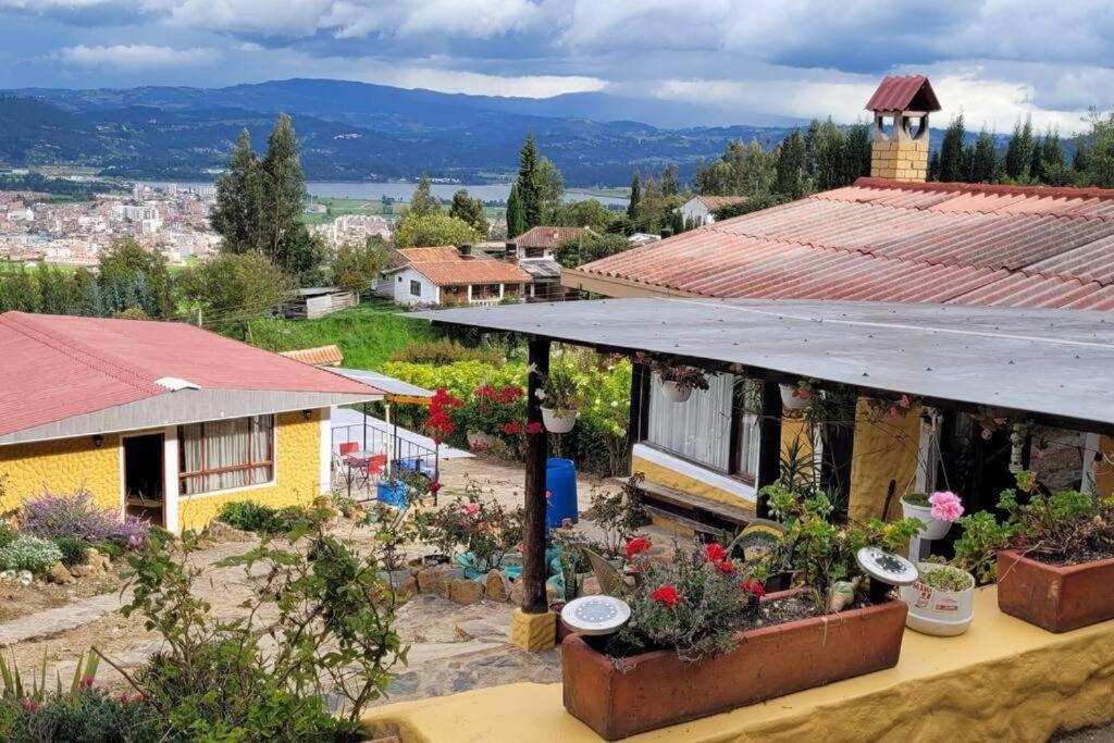 La Rosaleda - Hermosa finca, vista al lago, bosque privado y BBQ