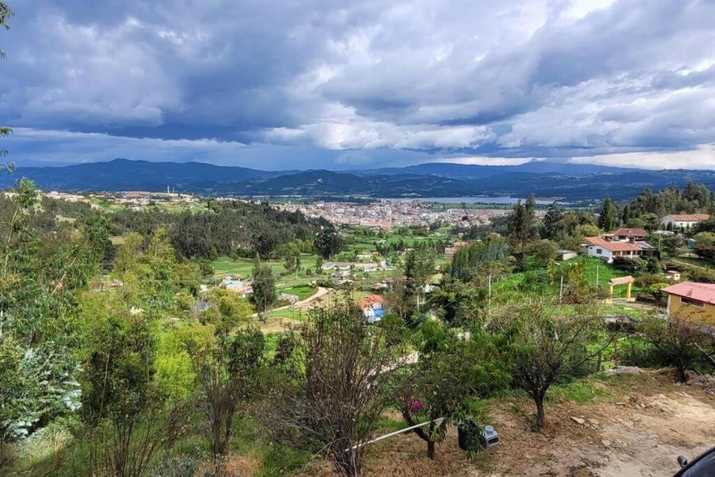 La Rosaleda - Hermosa finca, vista al lago, bosque privado y BBQ