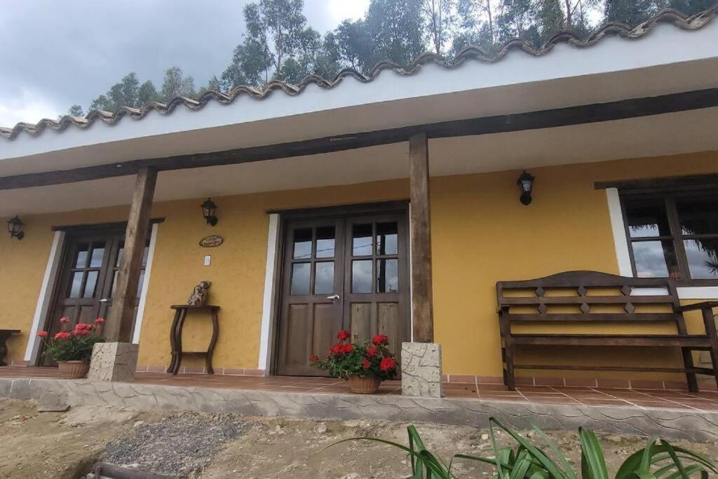 La Rosaleda - Hermosa finca, vista al lago, bosque privado y BBQ