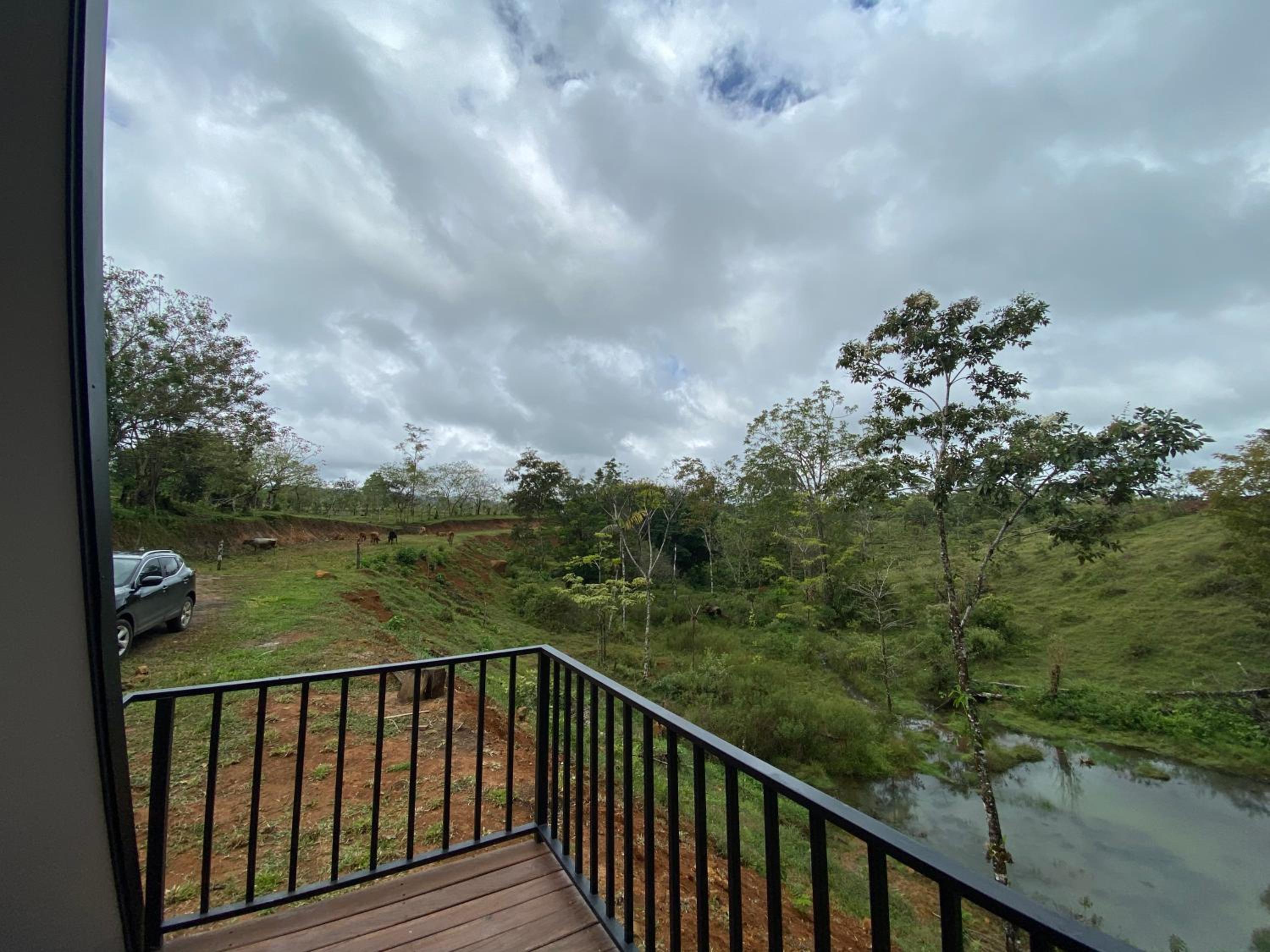 A-Frame, Rio Celeste in premises and close to park