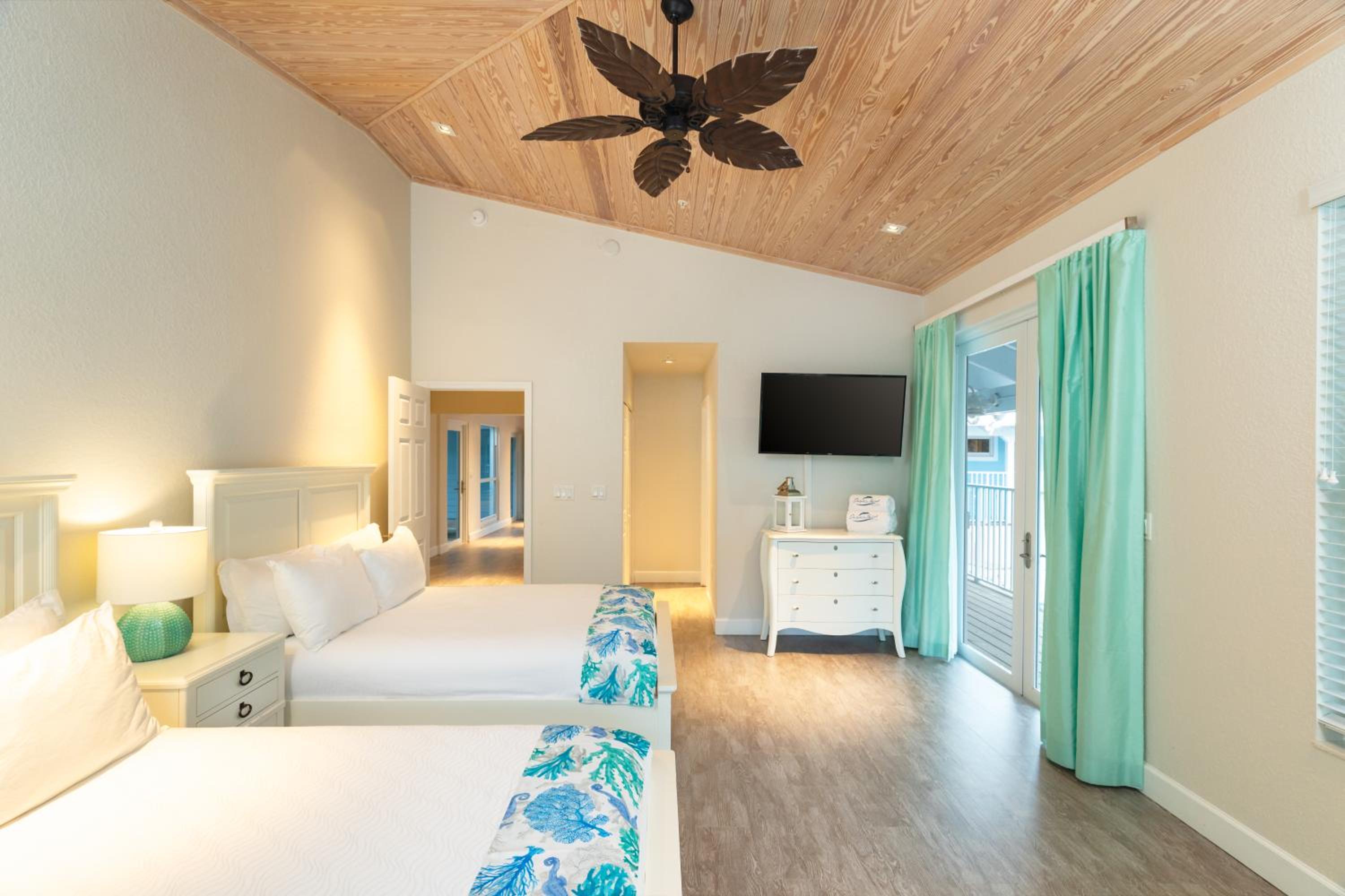 Dolphin Point Villas