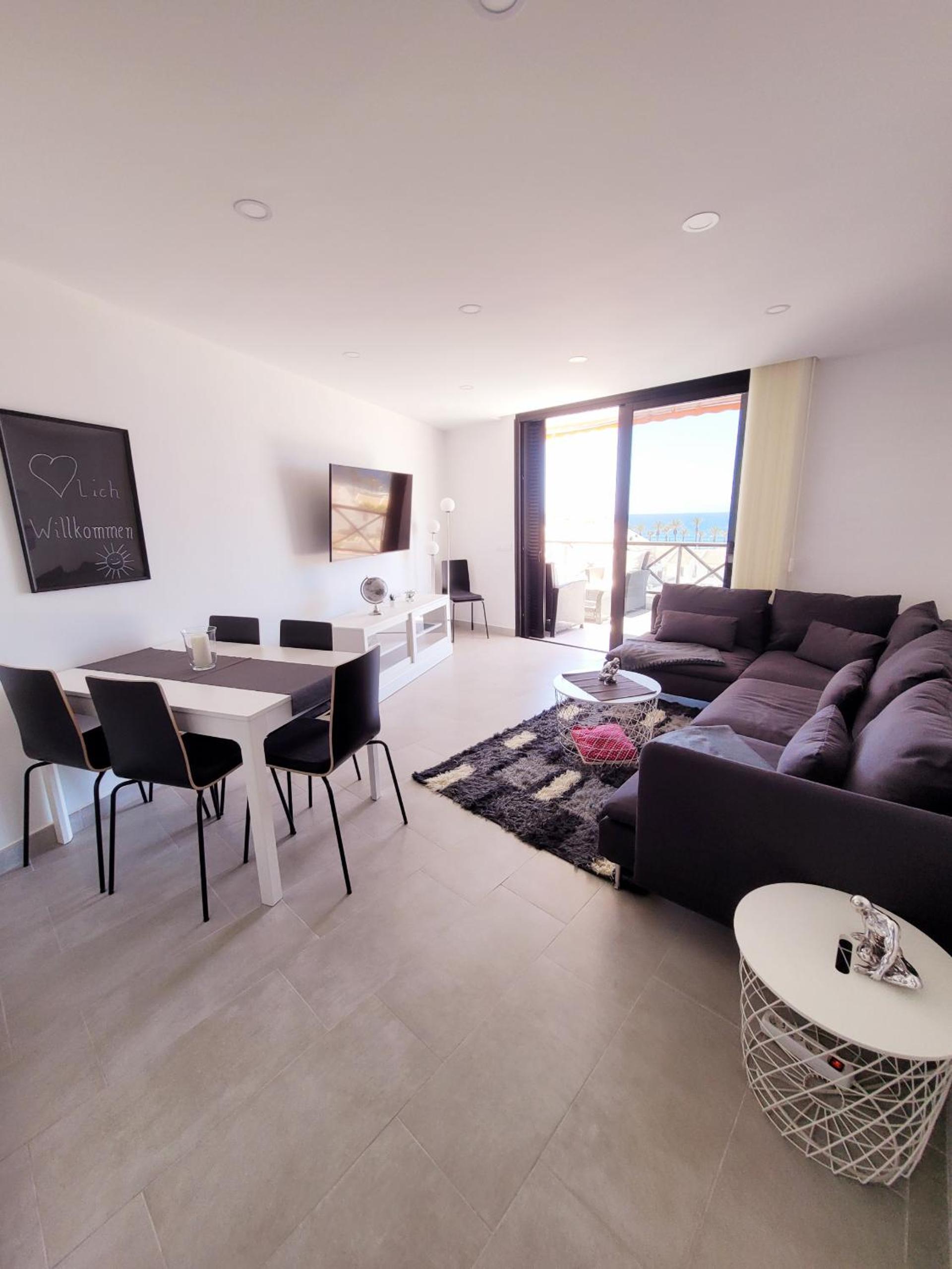 Ferienwohnung Tower Penthouse Parque Santiago I