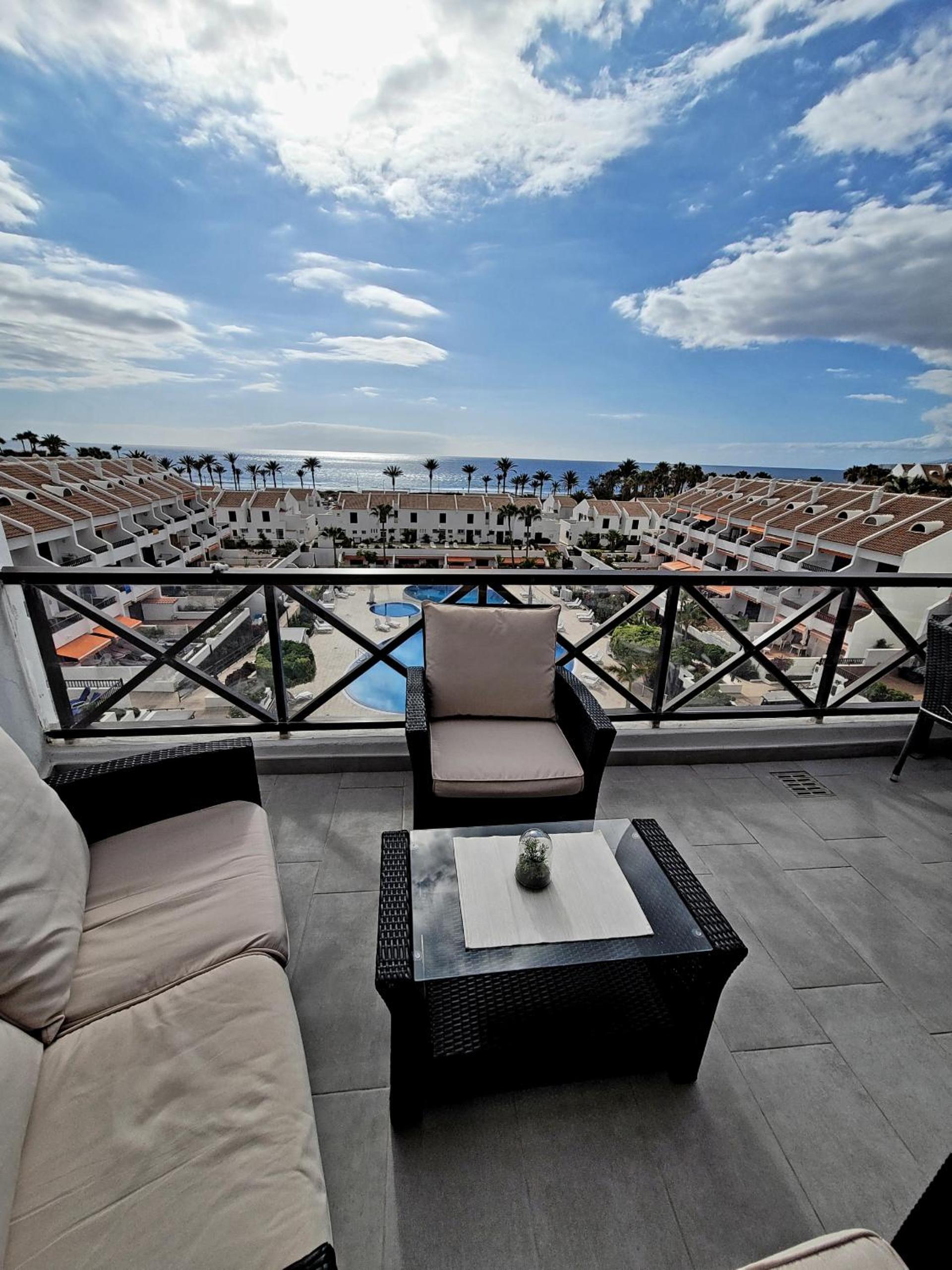 Ferienwohnung Tower Penthouse Parque Santiago I