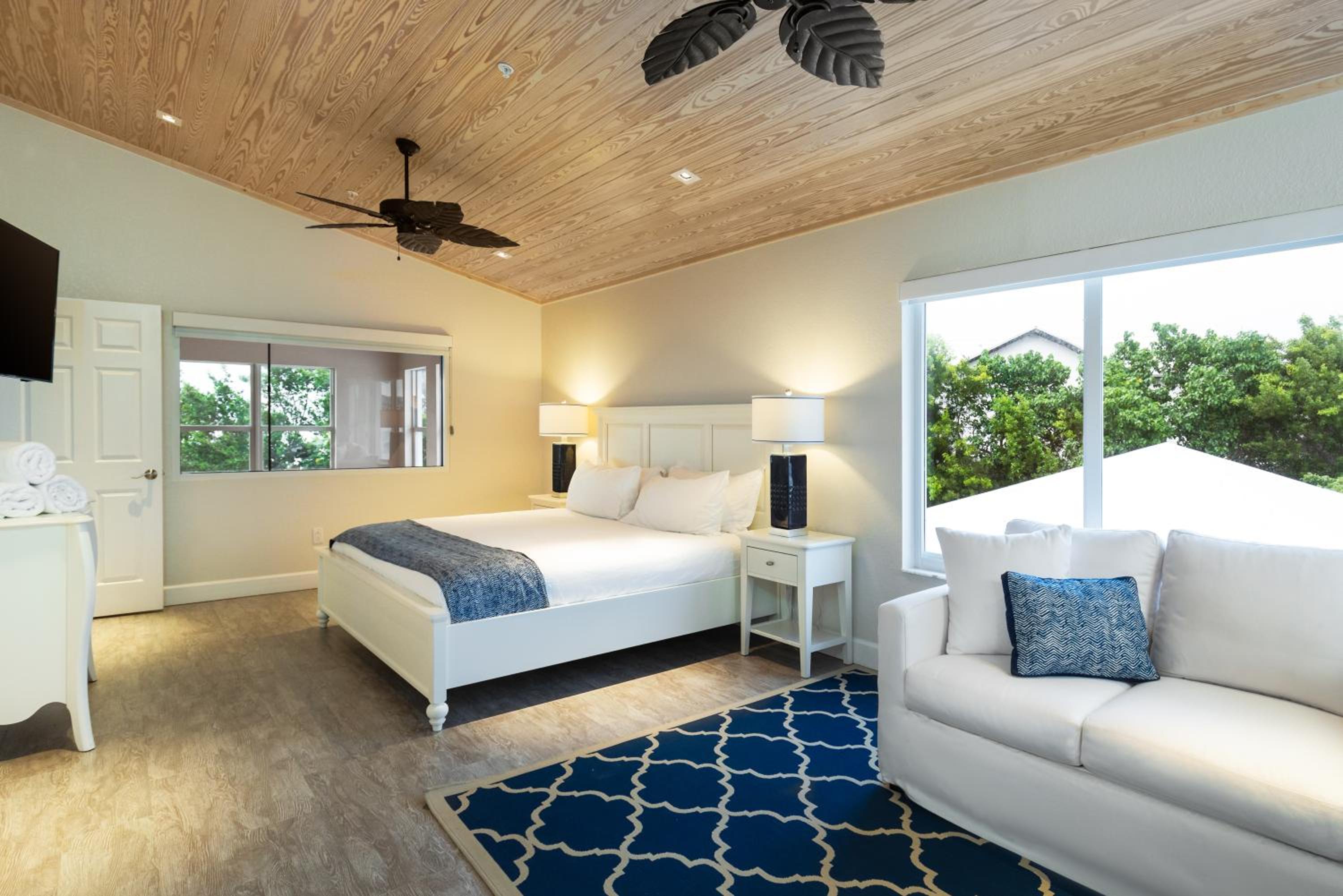 Dolphin Point Villas