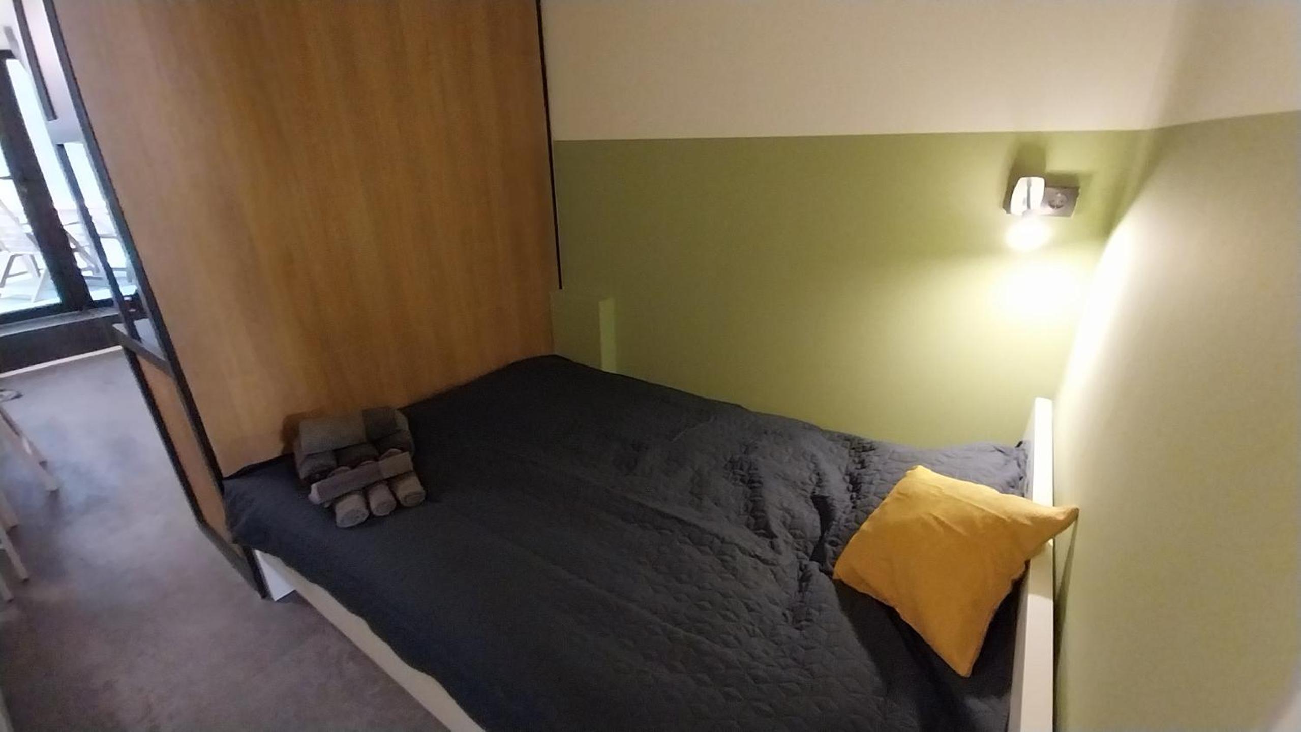 Peaceful Basement Apartment with Terrace & free GYM