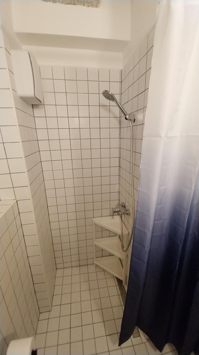 Peaceful Basement Apartment with Terrace & free GYM
