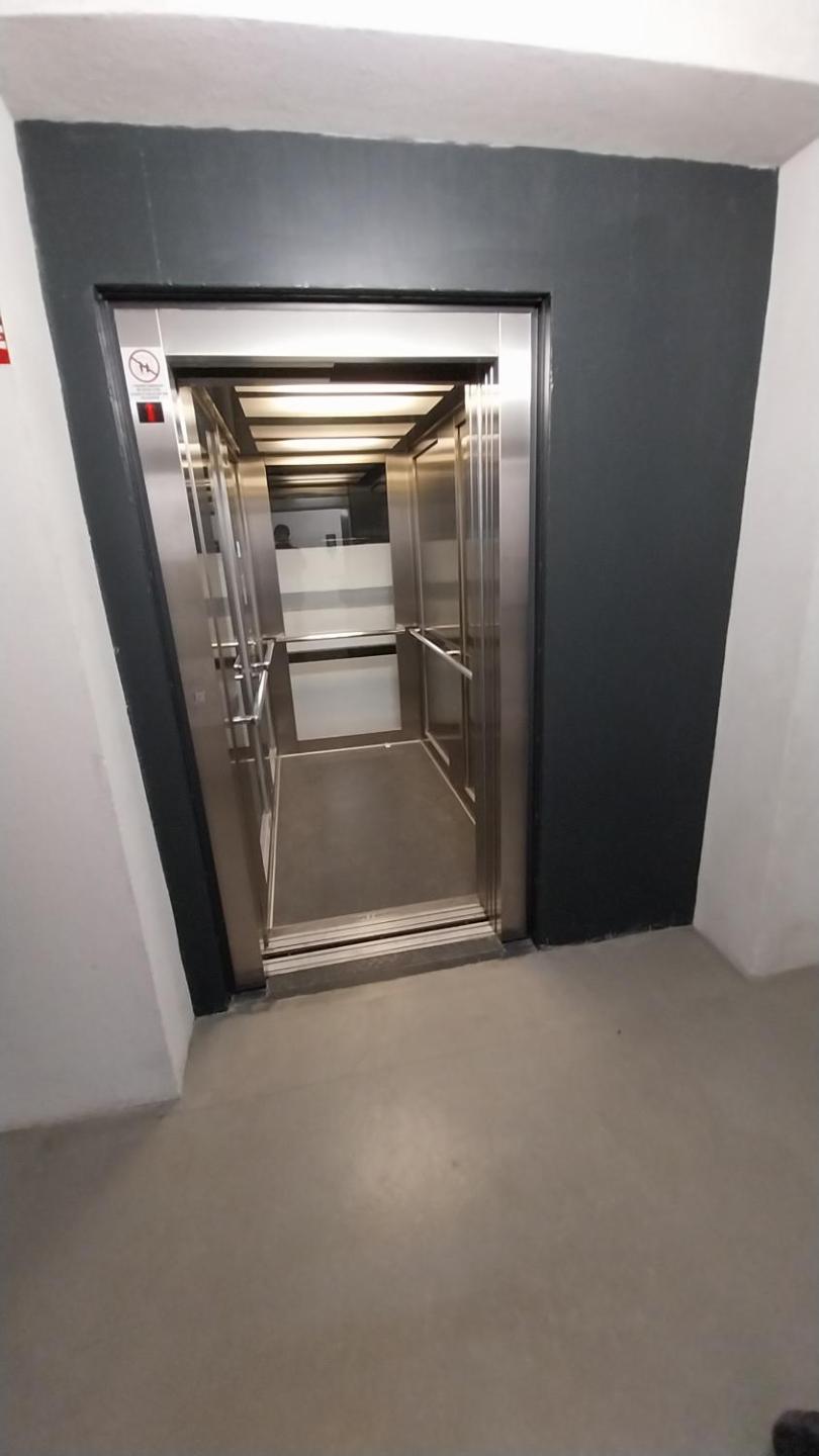 Peaceful Basement Apartment with Terrace & free GYM