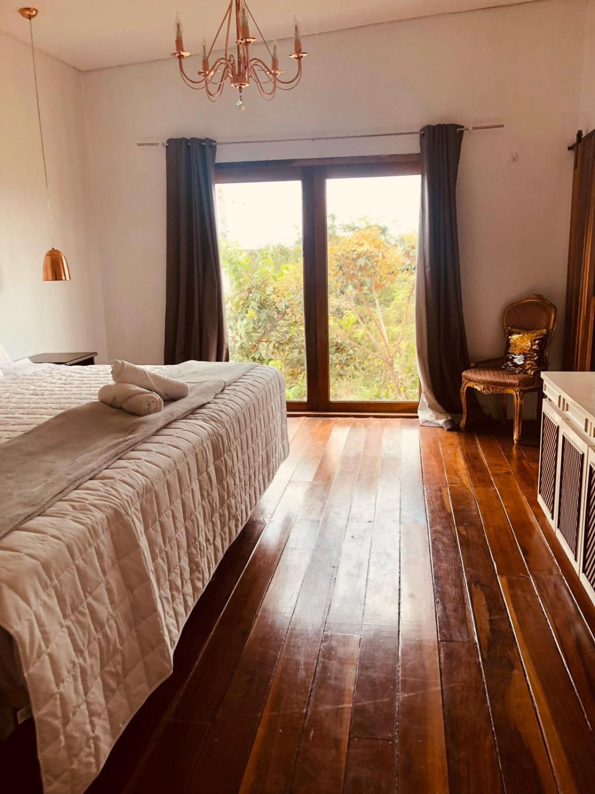Casa em Alto Paraíso com vista para as montanhas no Eldorado ao lado do centro