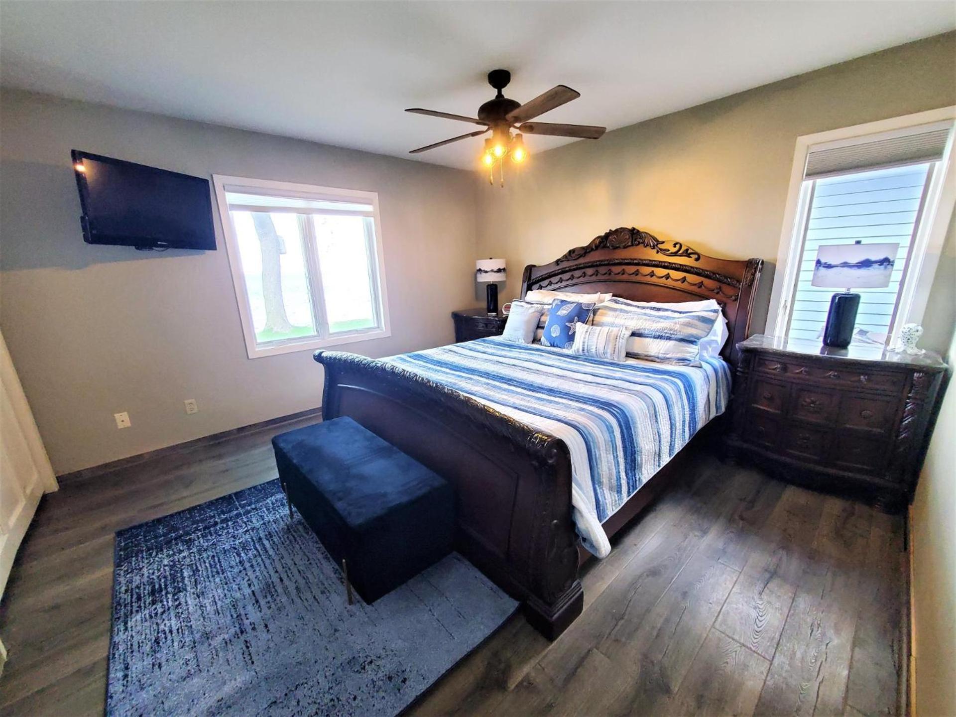 Sandy Beach Retreat on Big Spirit Lake