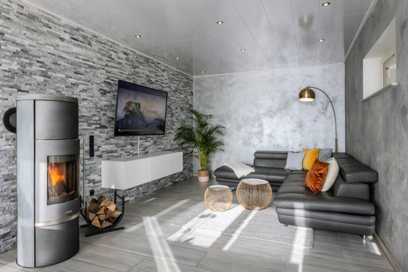 Modern Oasis HotTub, View, Gym