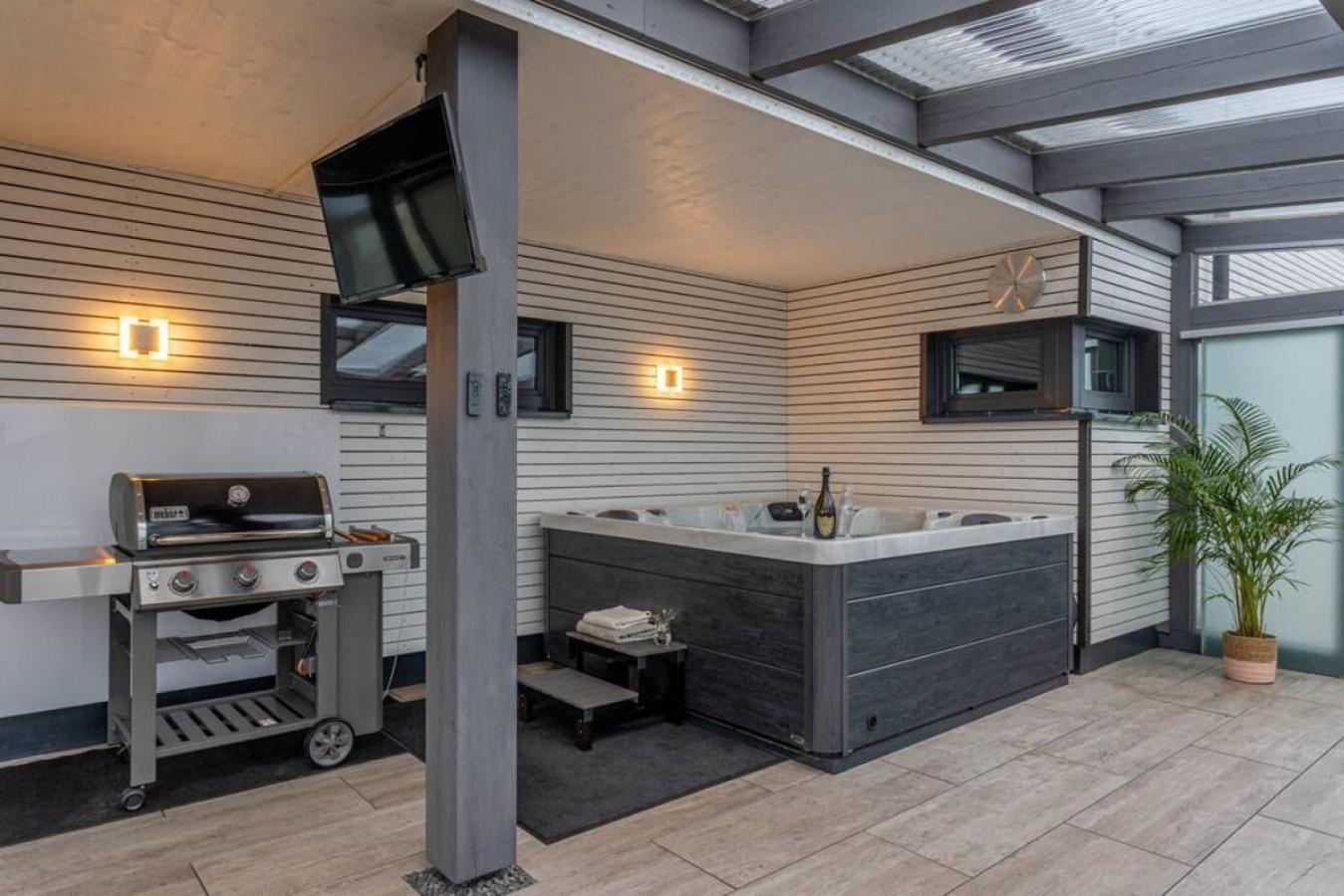 Modern Oasis HotTub, View, Gym