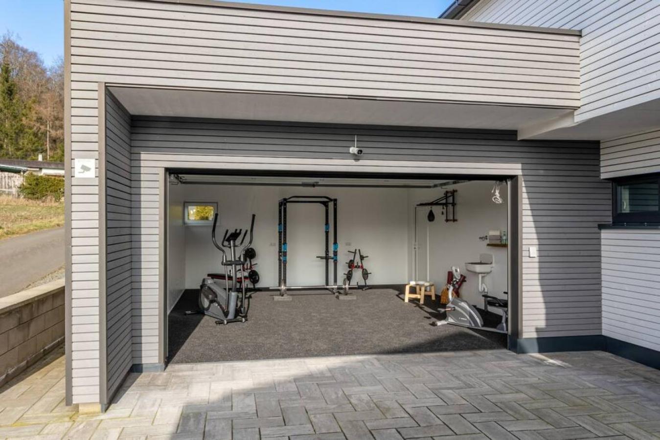 Modern Oasis HotTub, View, Gym