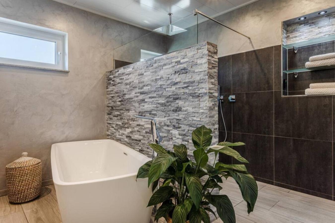 Modern Oasis HotTub, View, Gym