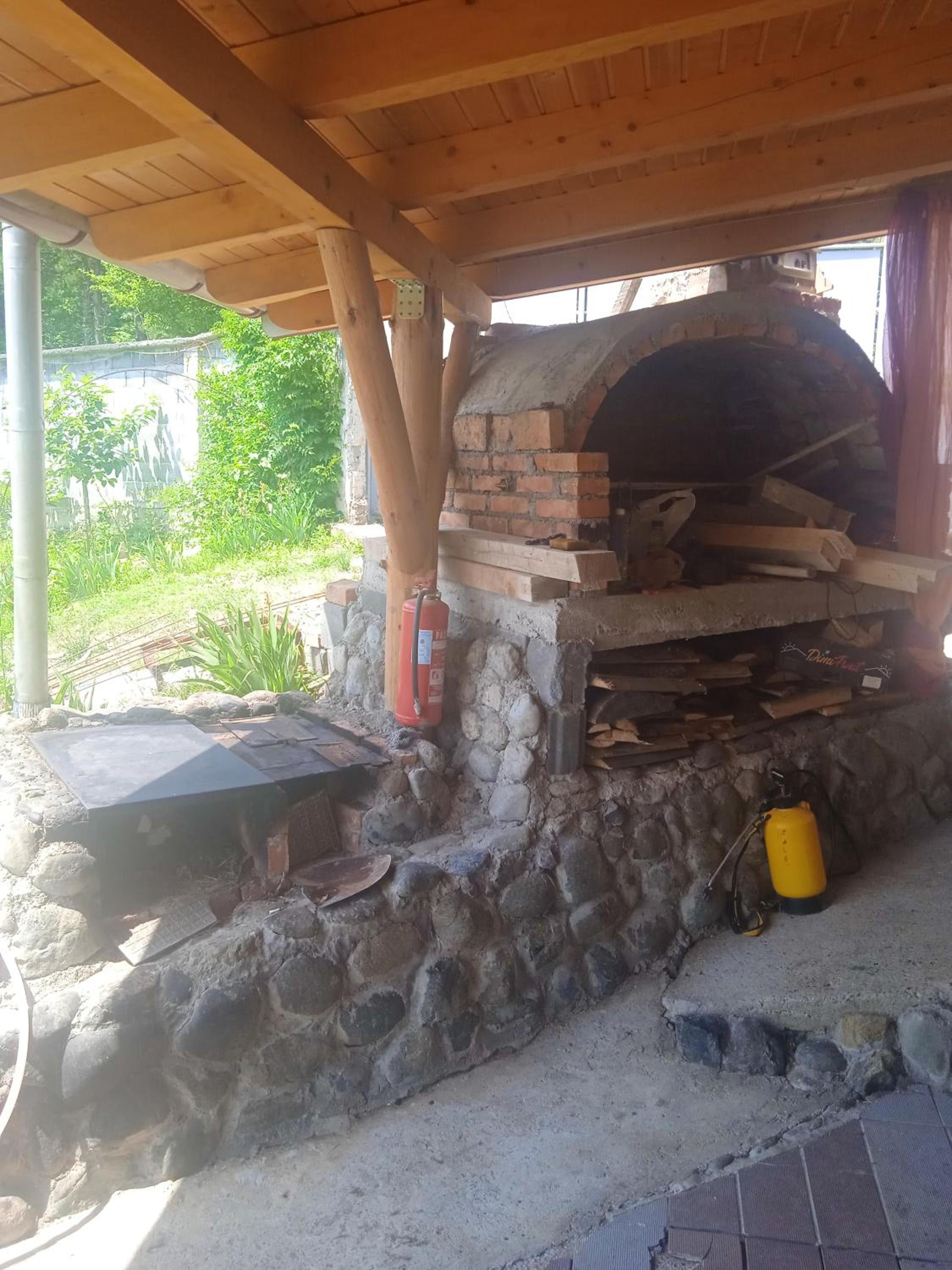 Spacious and Charming House in Vozuća with Large Garden