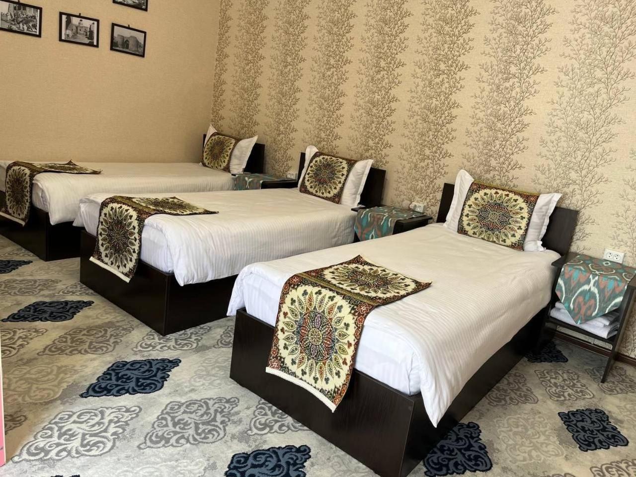 Old Safari Golden Location Guest house with Laundry Service