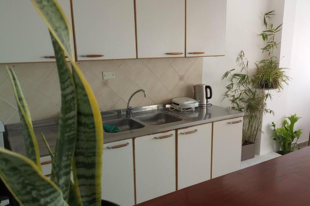 Departamento sobre la costanera