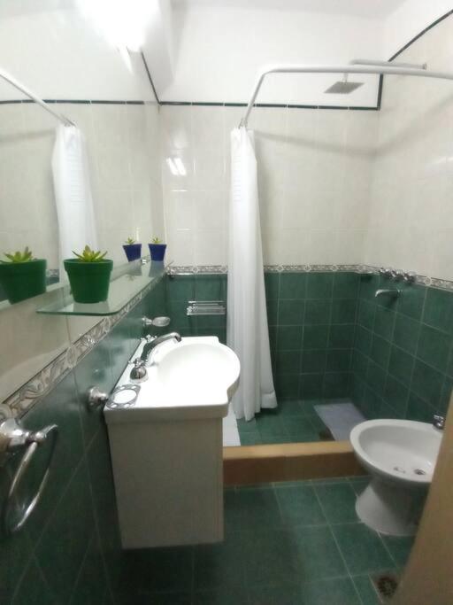 Departamento sobre la costanera