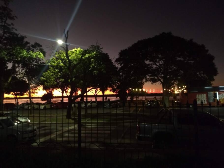 Departamento sobre la costanera