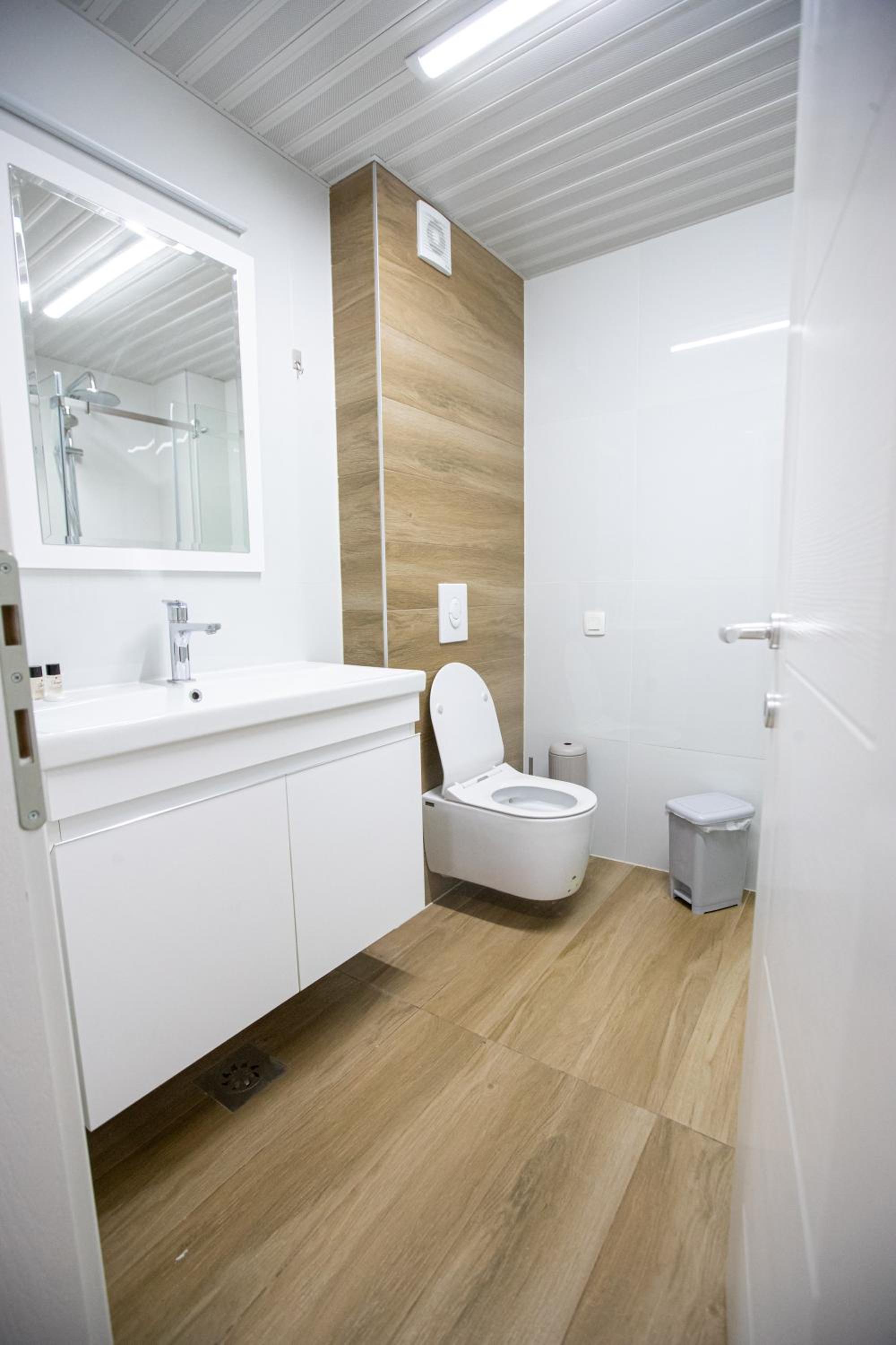 Queens Central Apartments view 4