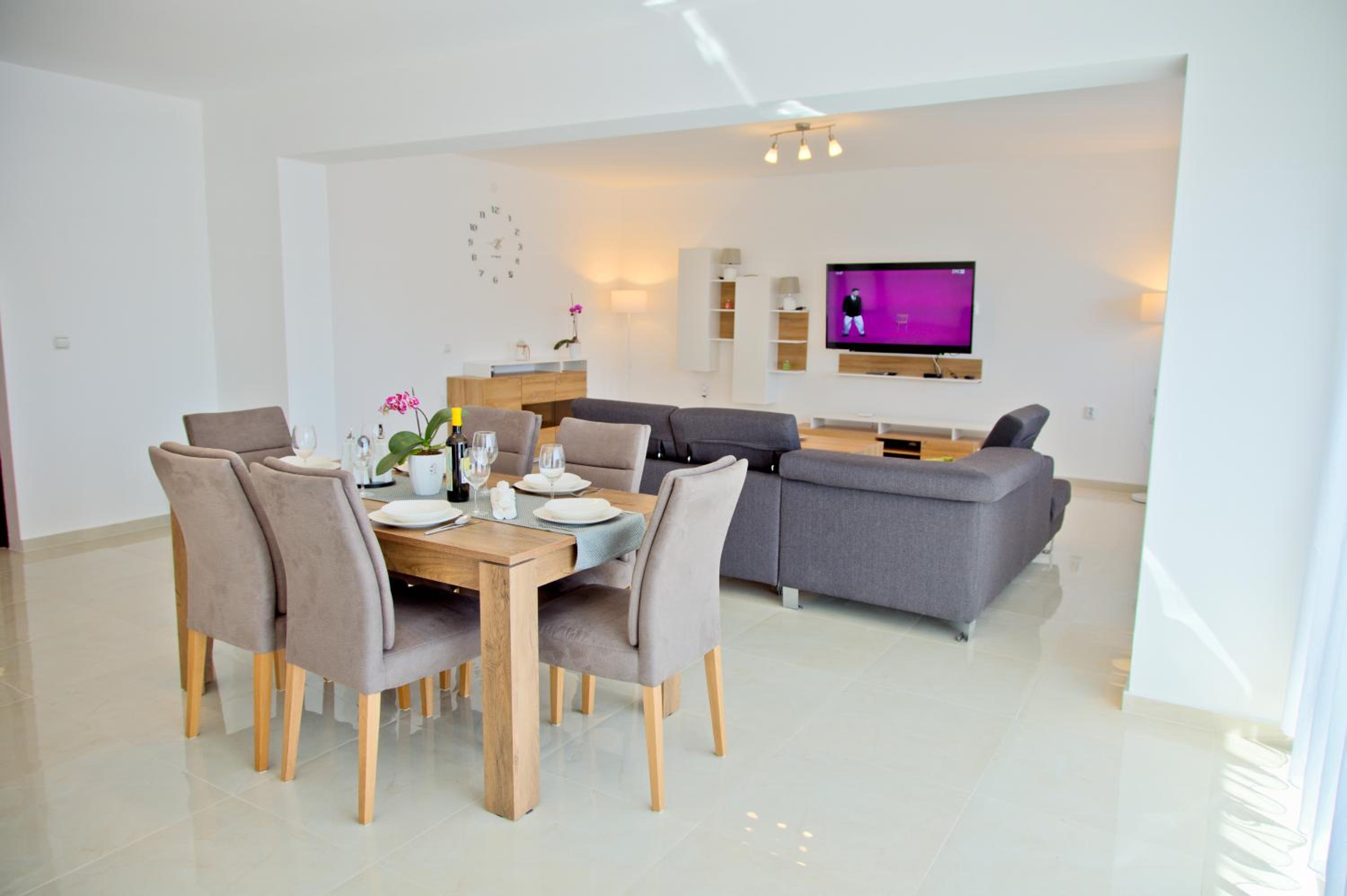 Apartment Karolina - green oasis with free parking