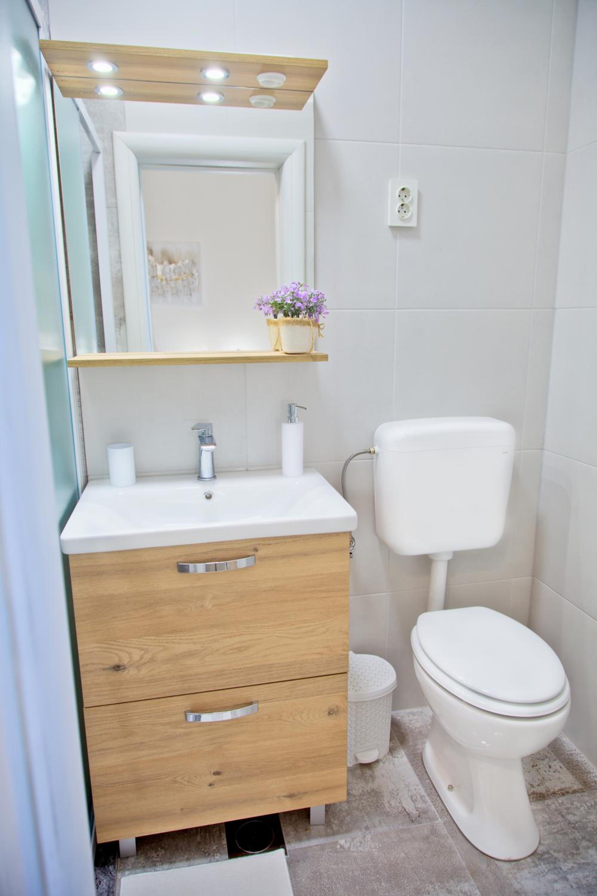 Apartment Karolina - green oasis with free parking