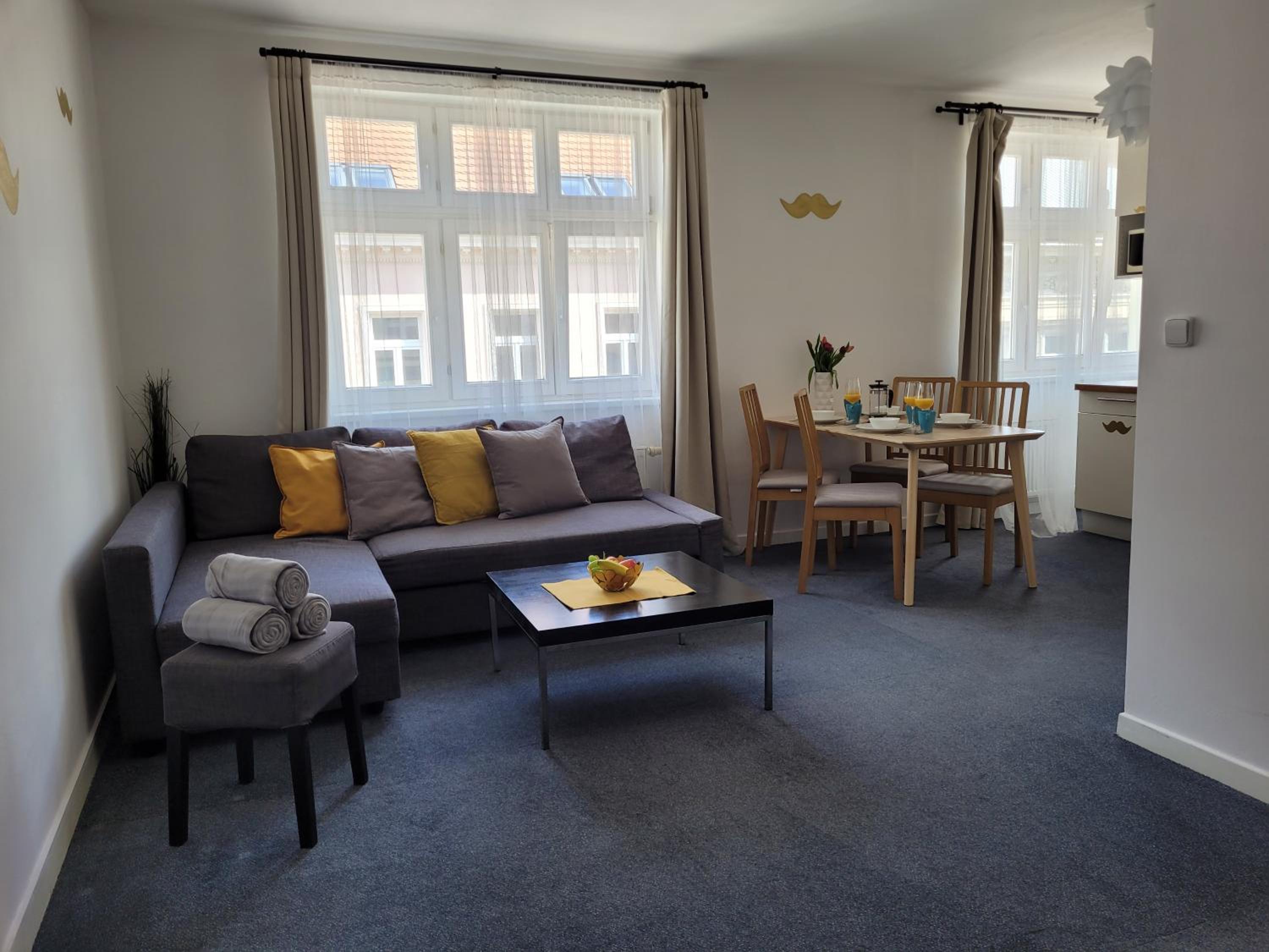 Little Tom Apartments