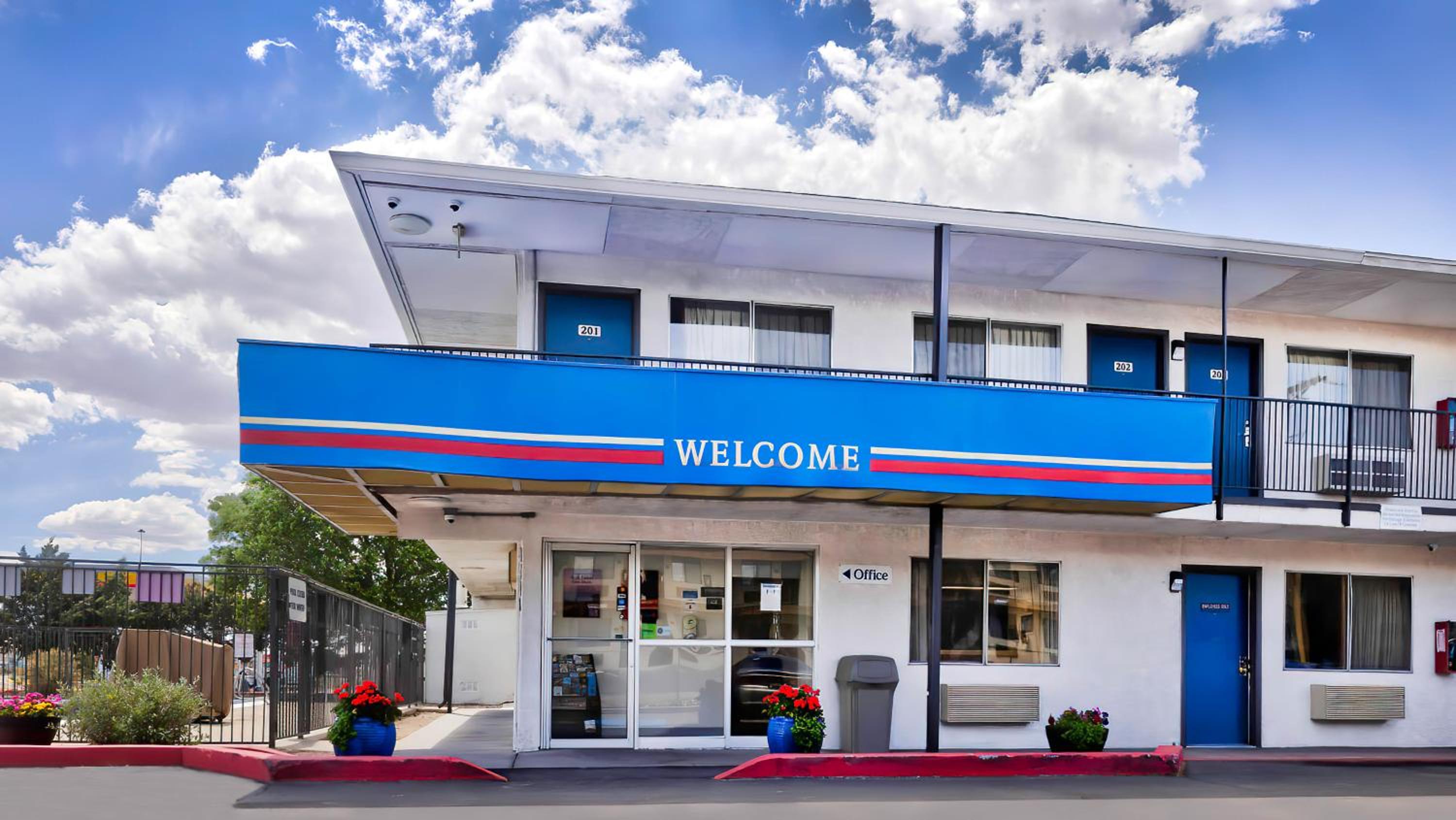 Gallup Vacations - Motel 6-Gallup, NM - Property Image 6