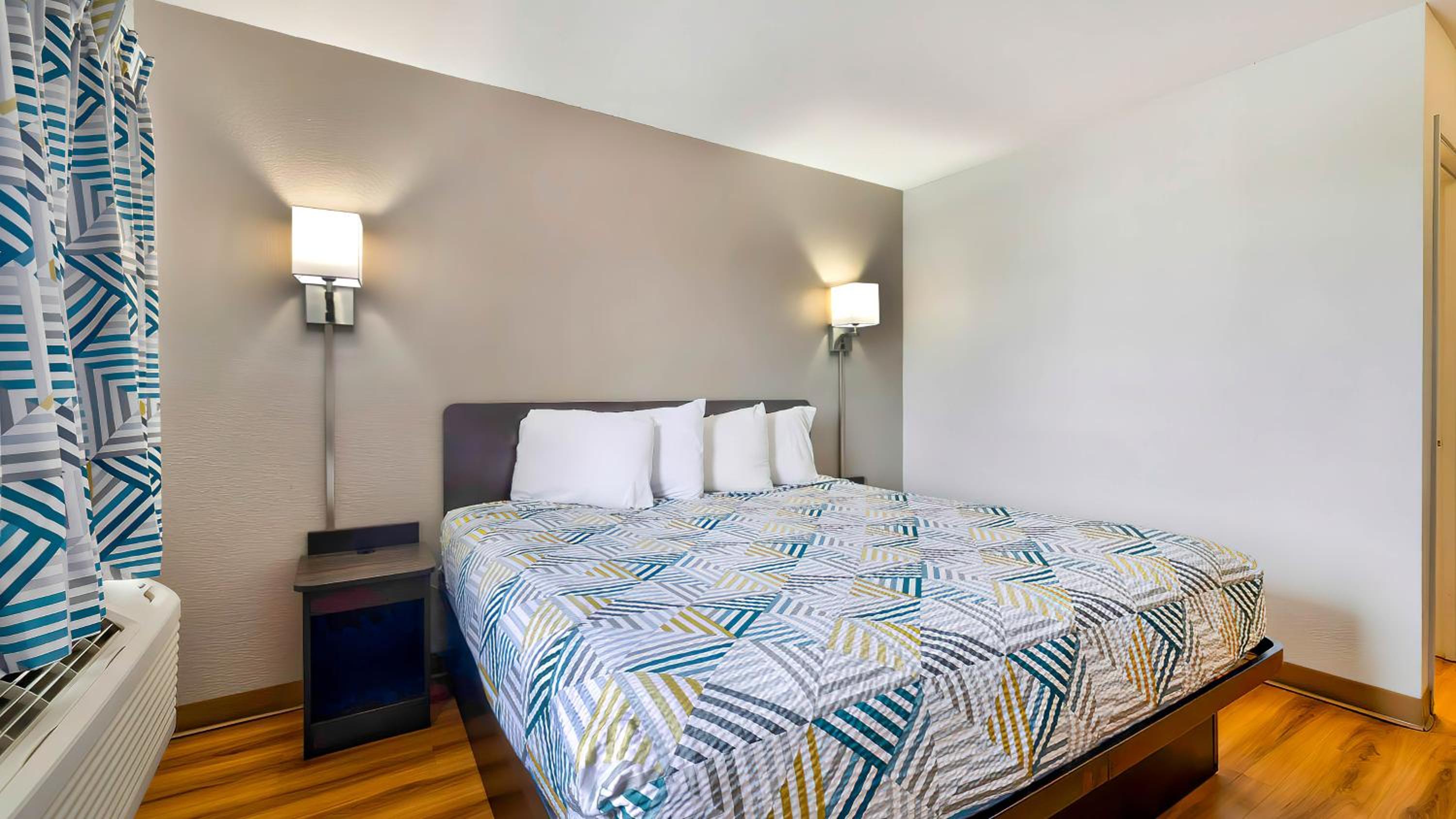 Gallup Vacations - Motel 6-Gallup, NM - Property Image 4
