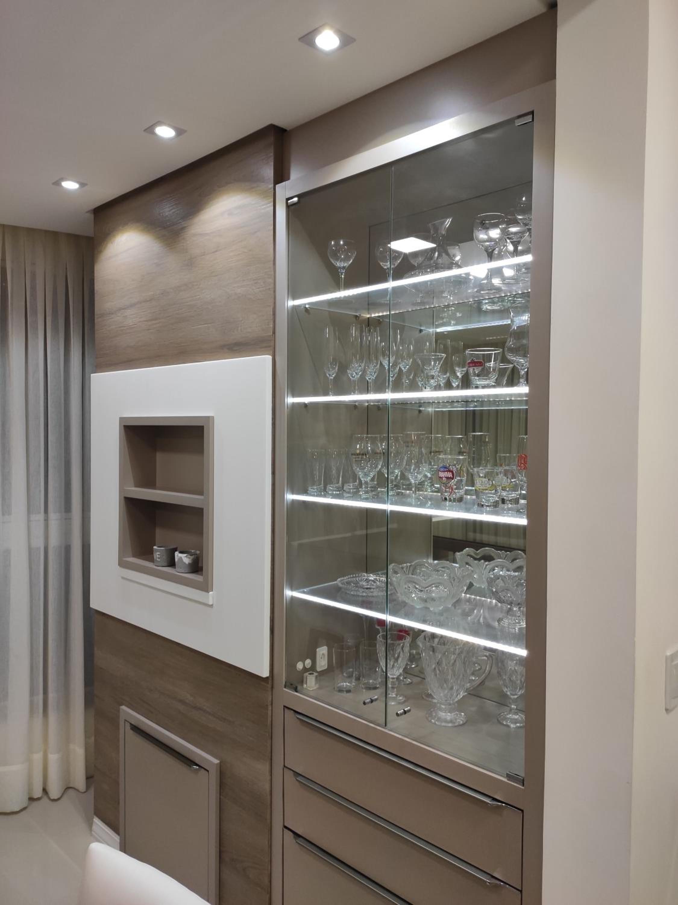 Apartamento luxo Meia Praia