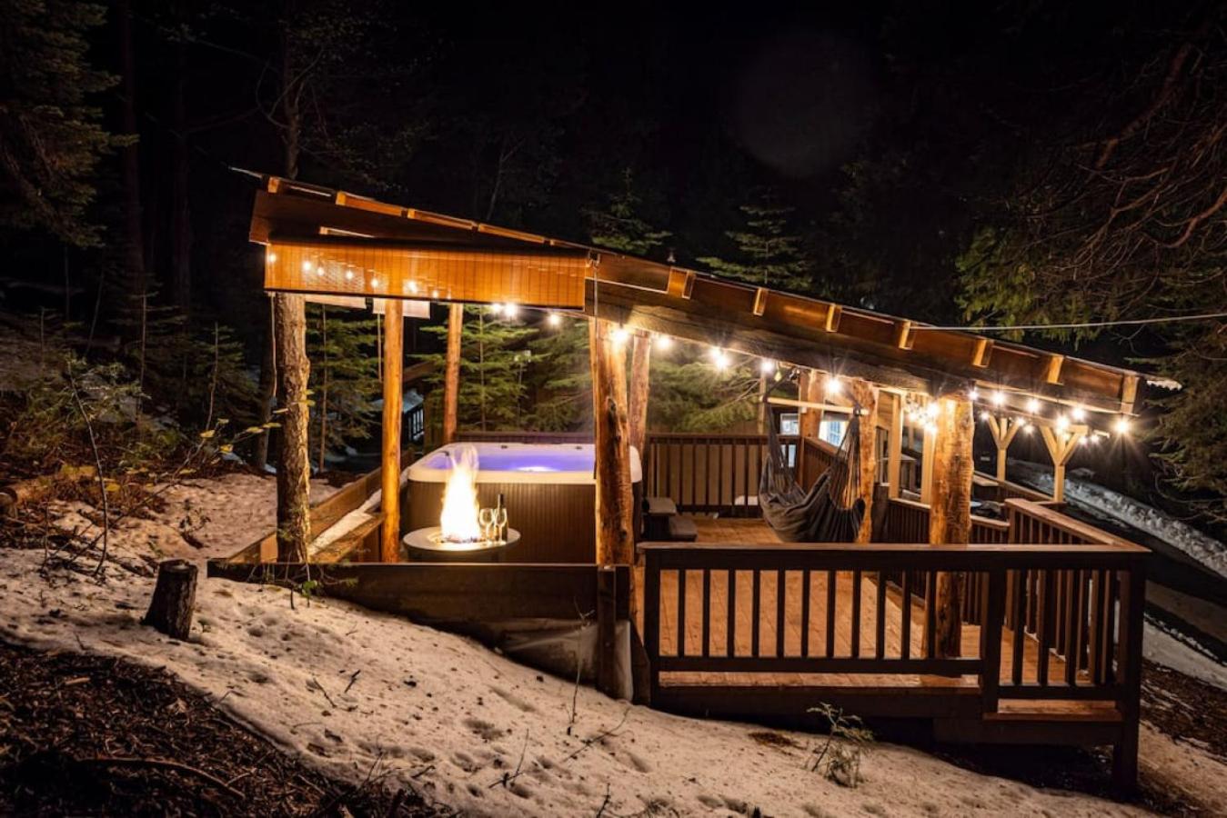 Sugarpine Trailhead Lodge at Lewis Creek Upper Trailhead just 7 miles from Yosemite