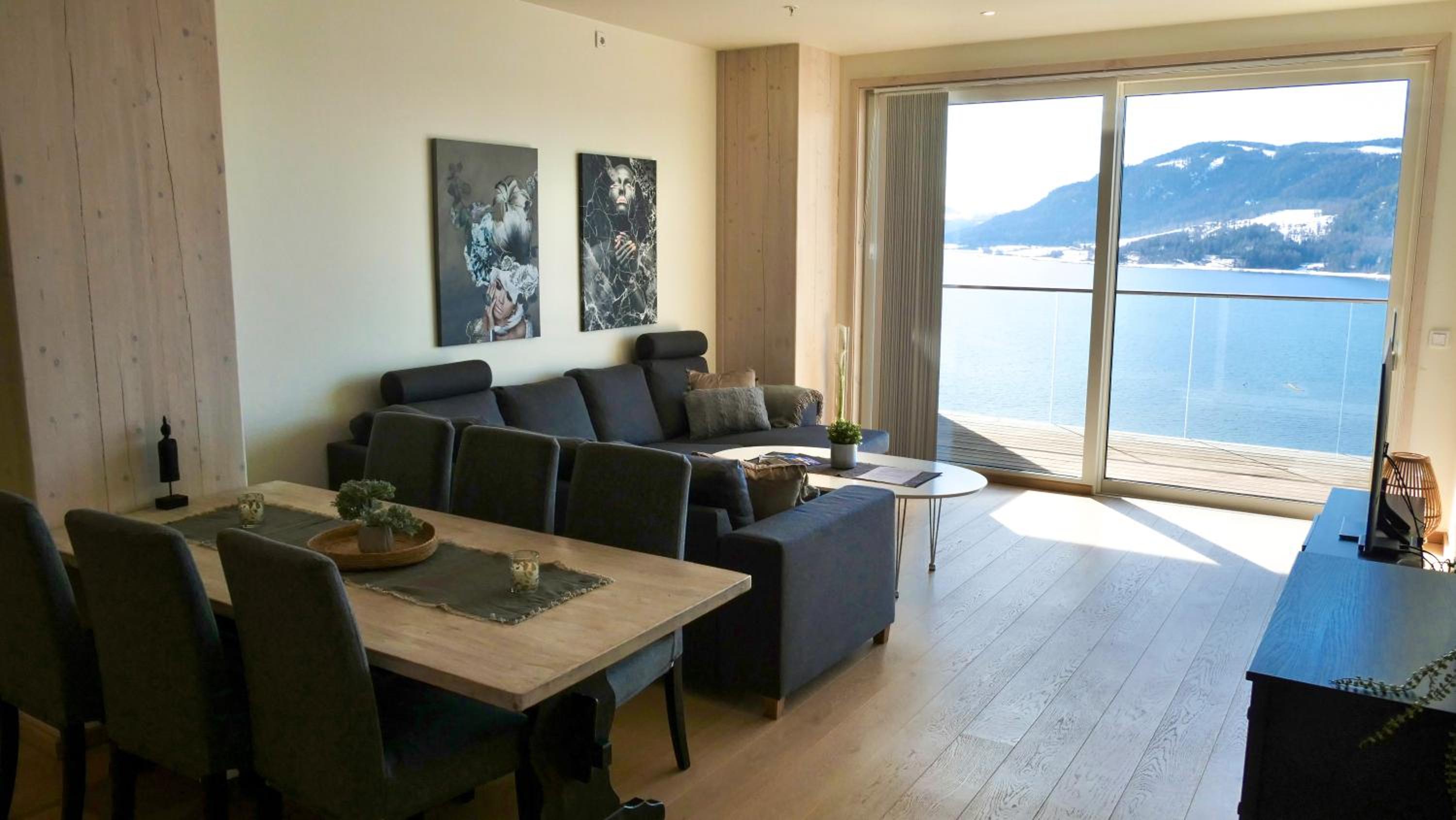 MJOS TOWER Suite - Lovely lake view view 3