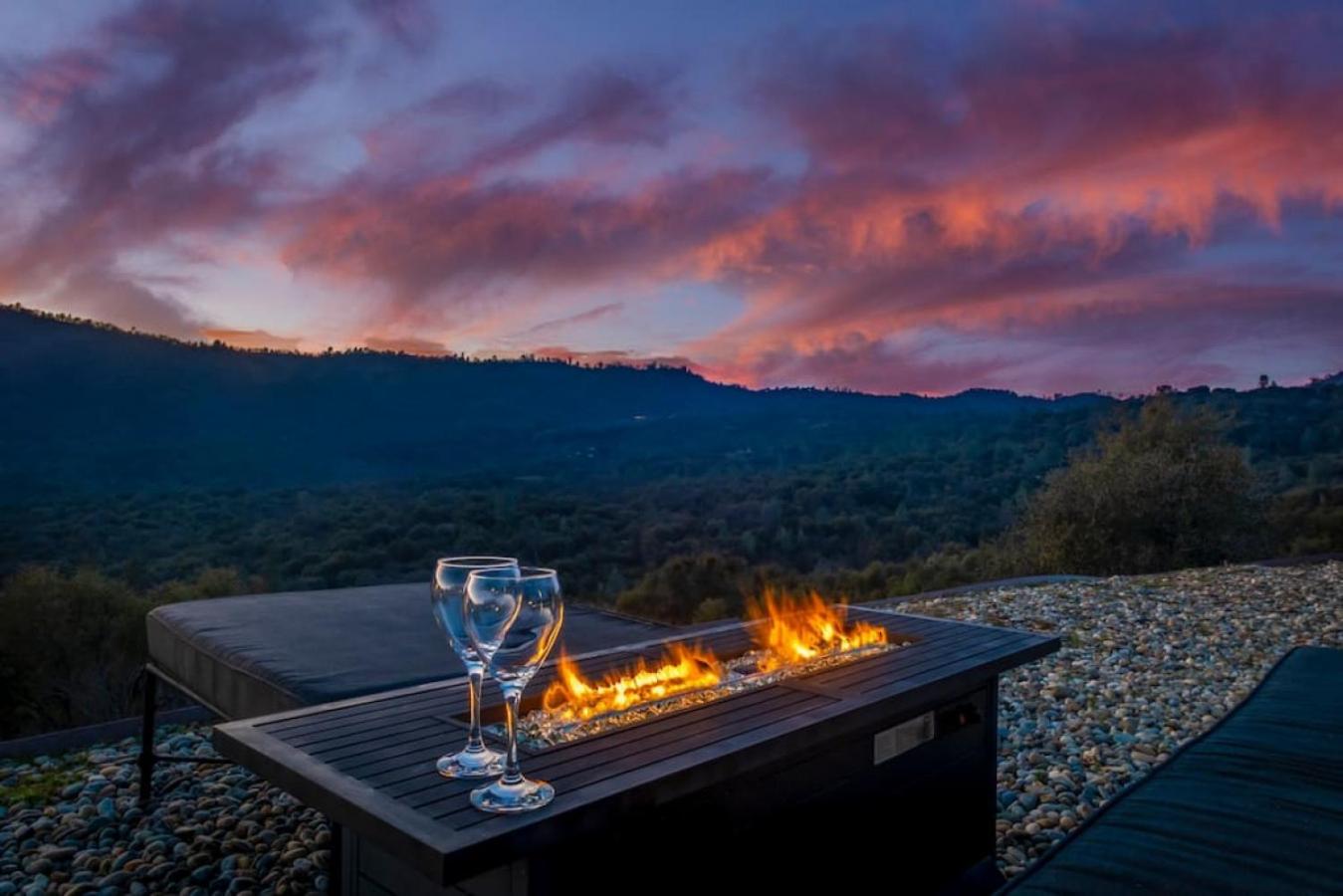 Fairy Tale 13-acre Sunset Villa at Windy Gap Valley near Yosemite view 3