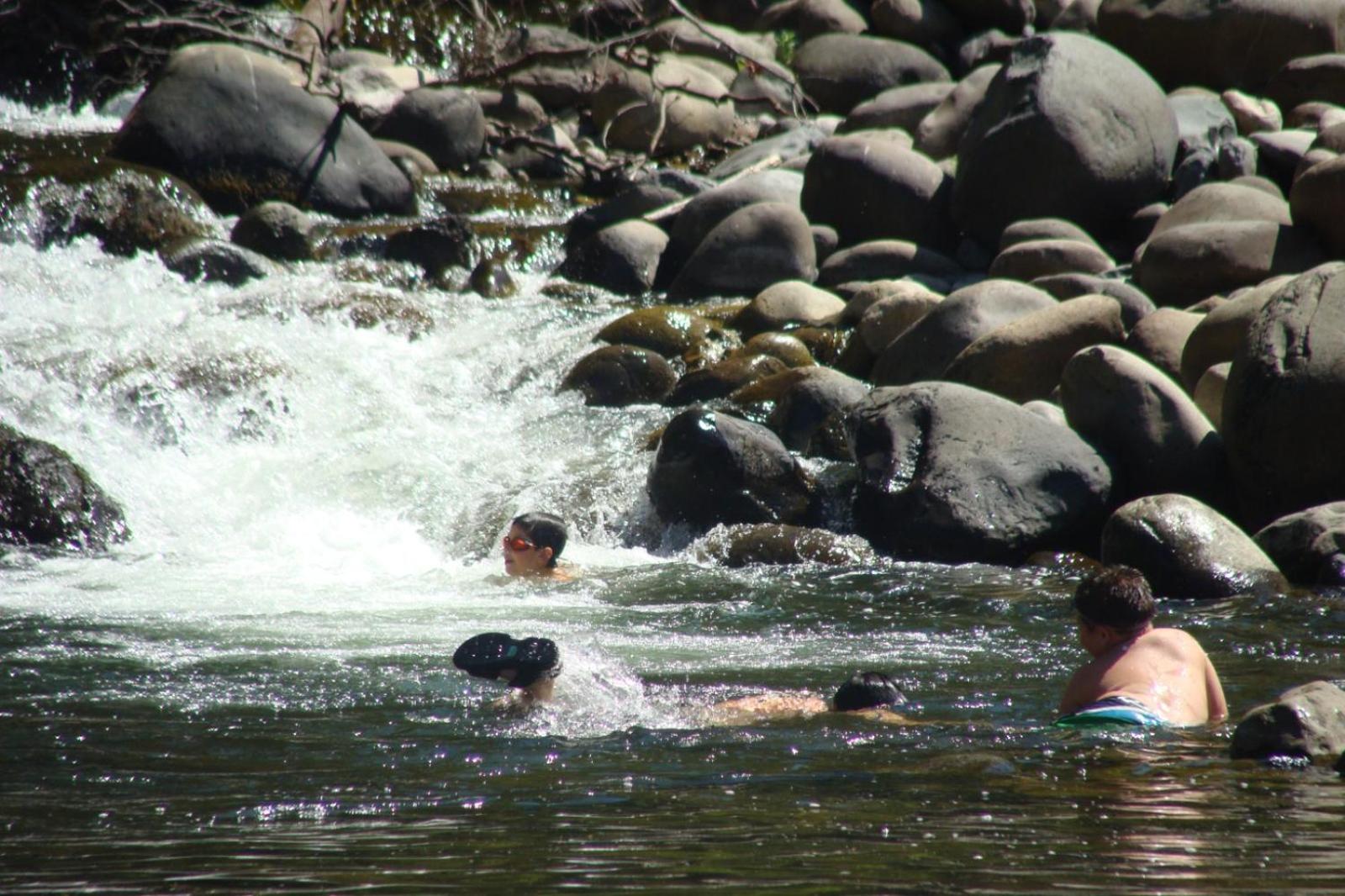 Turismo El Recodo, cabañas y camping