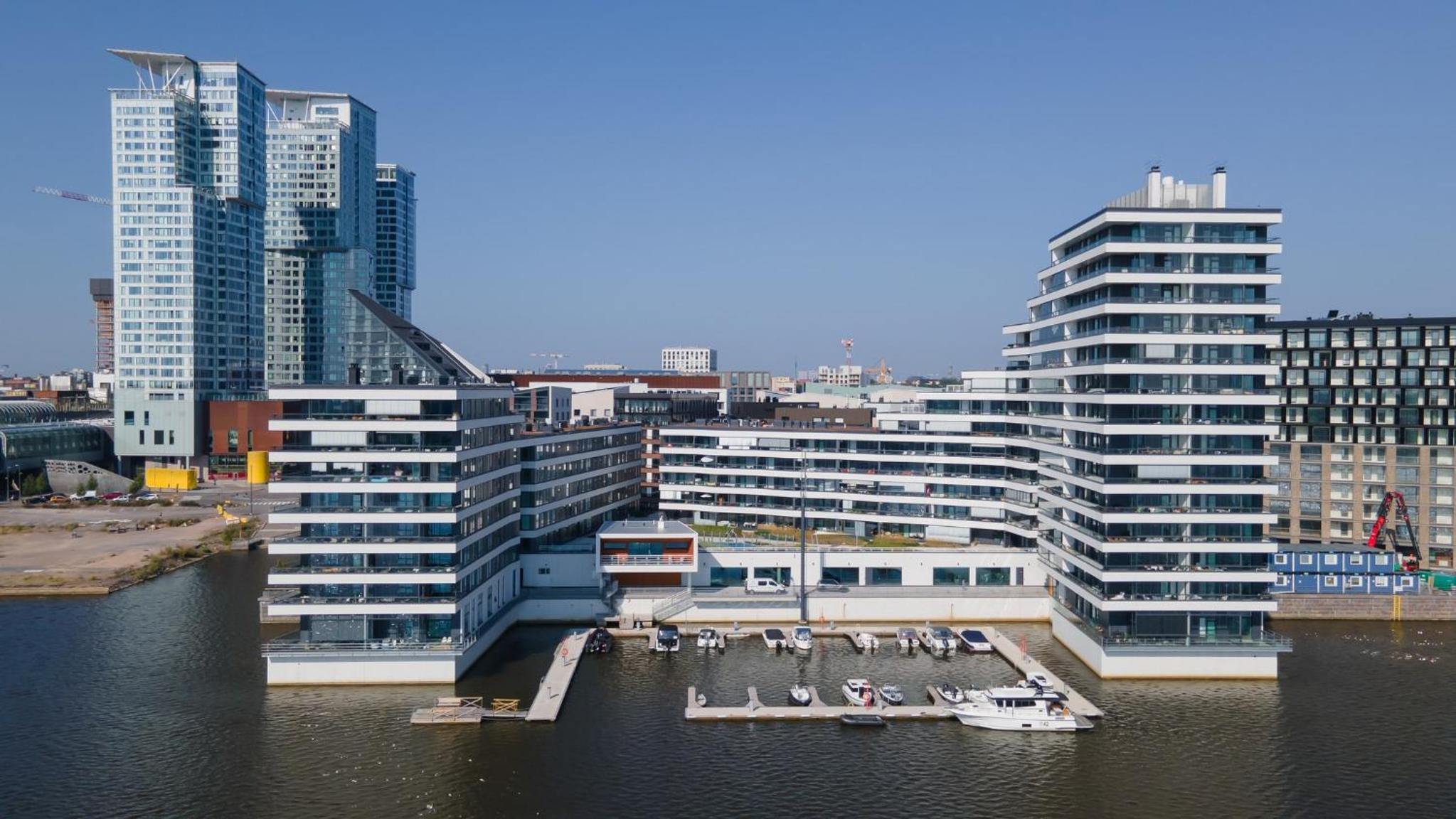Luxury penthouse with stunning sea views & private sauna view 2