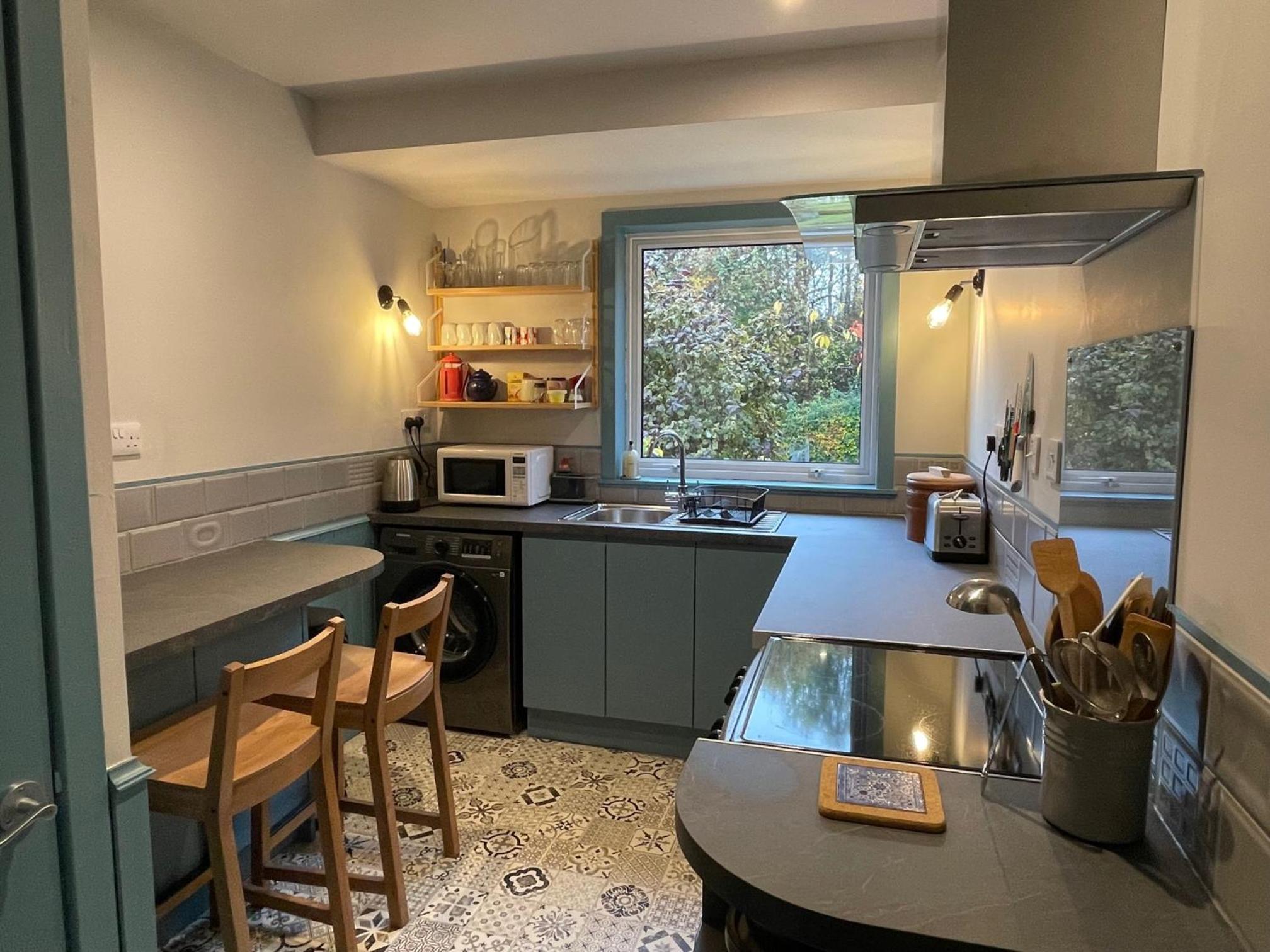 One bed cosy Highland cottage near Beauly view 5