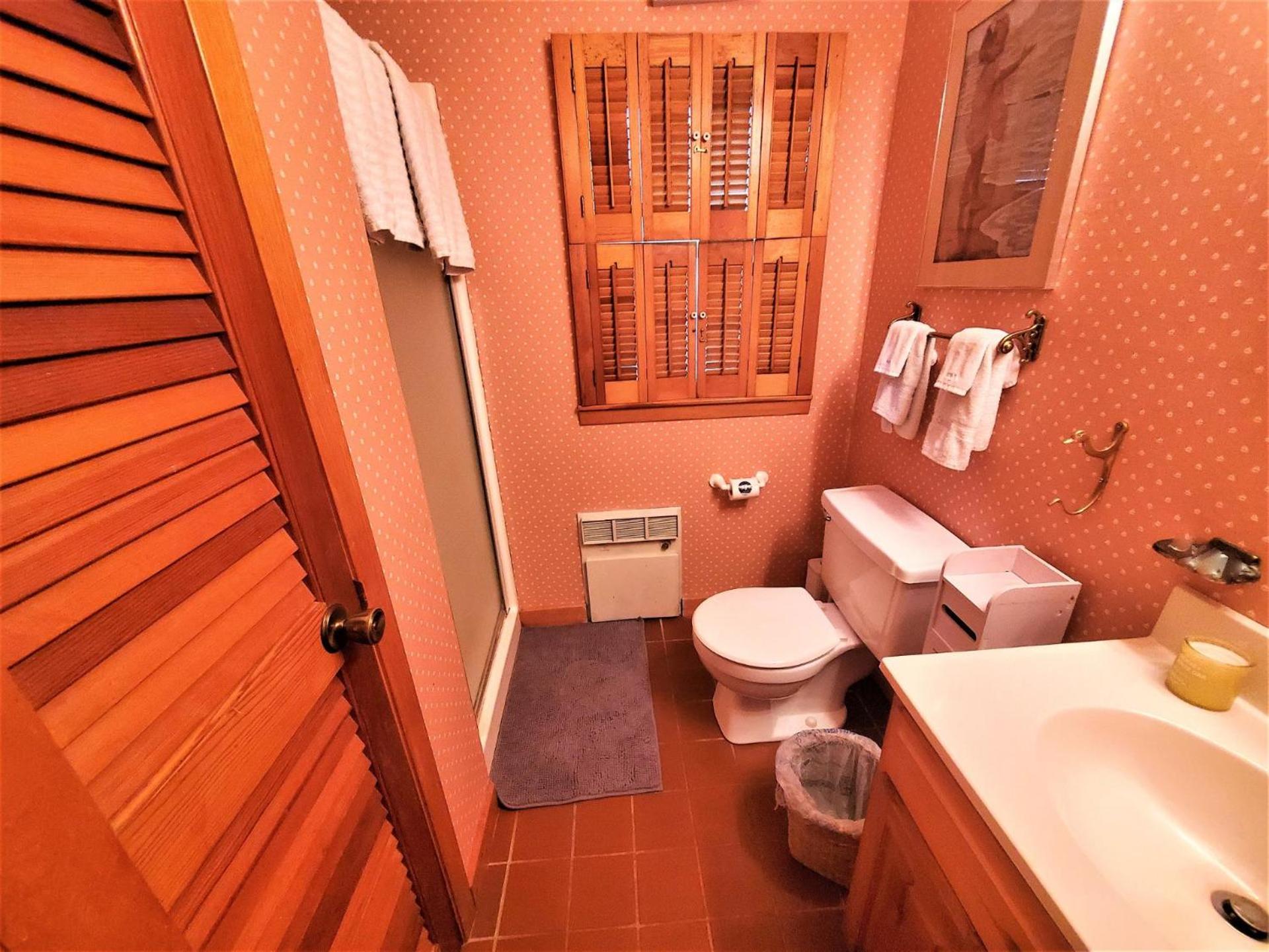 Classic West Lake Okoboji Estate w/ Guest House + Sand Beach
