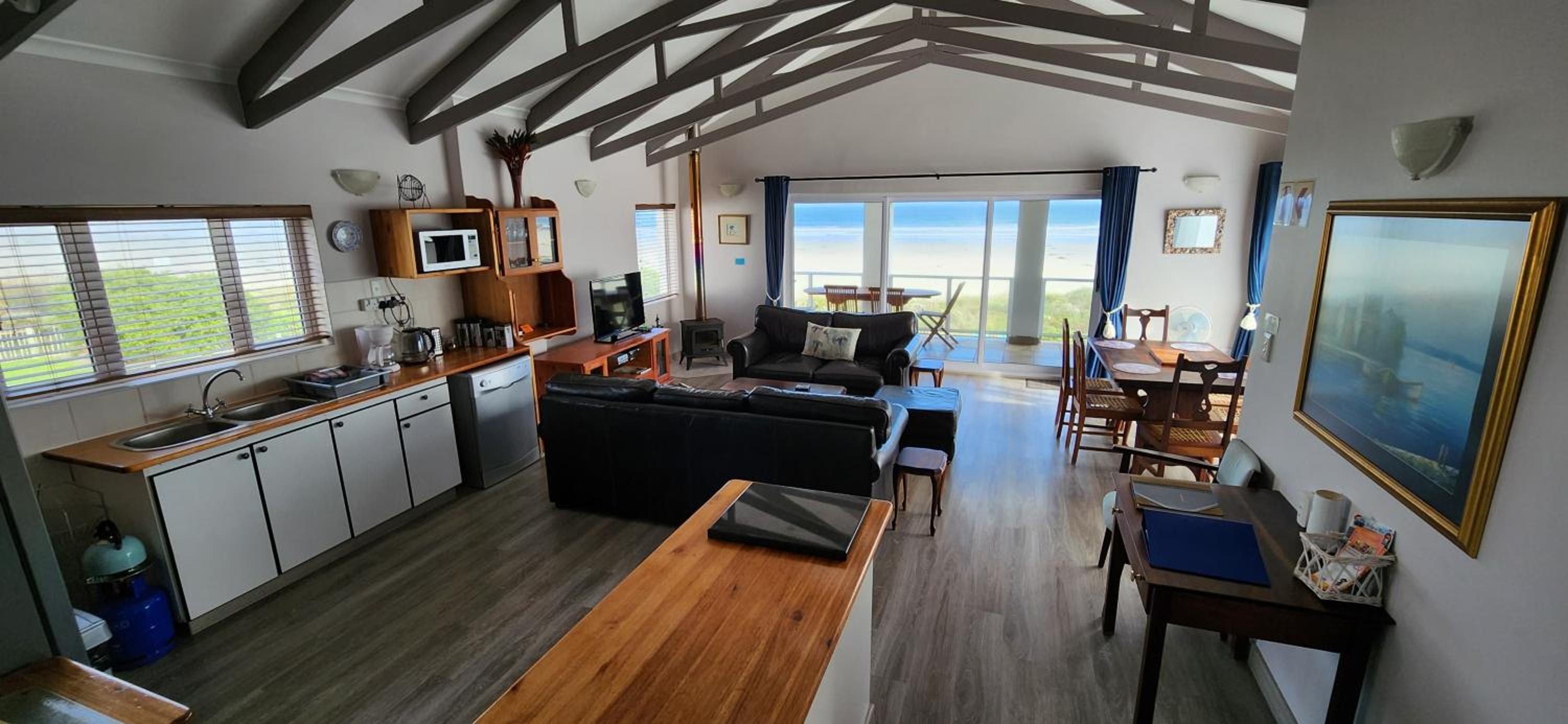 Baywatch Paternoster - The Penthouse view 5