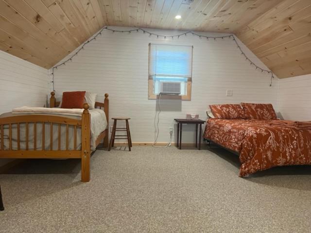 Whiskey River Cottages formerly Seaway Slips - Property Image 38